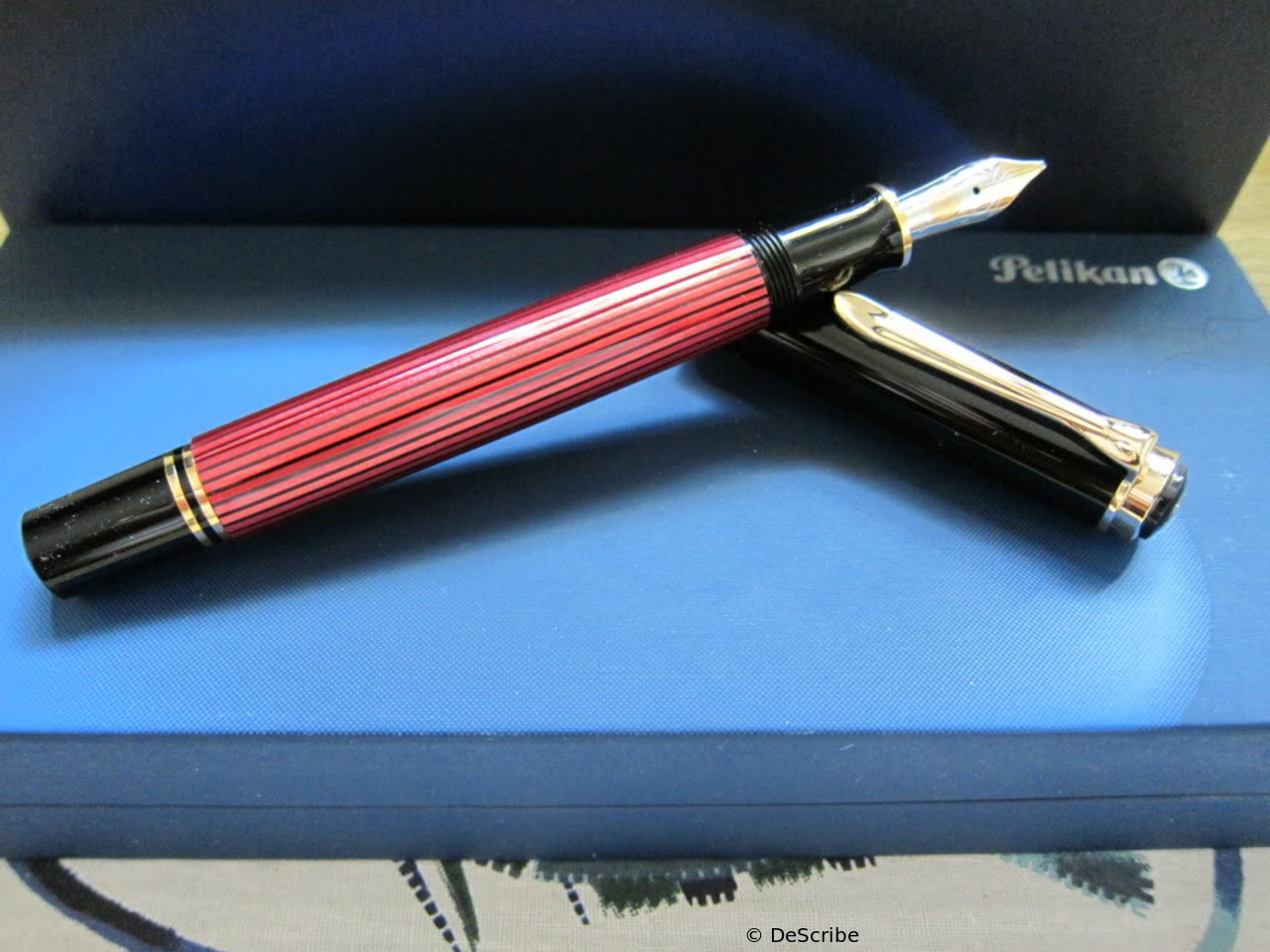 PelikanM600RedStripedNSFPOpened1.jpg