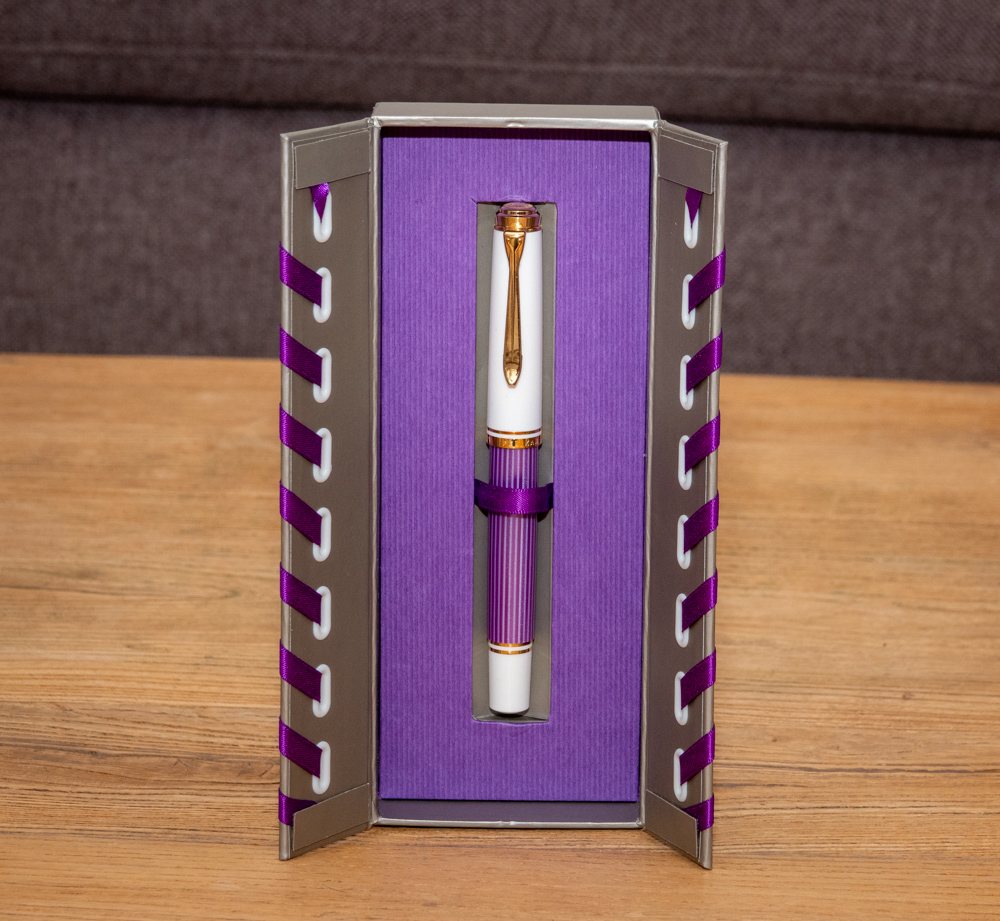 Pelikan M600 violett weiss-1.jpg