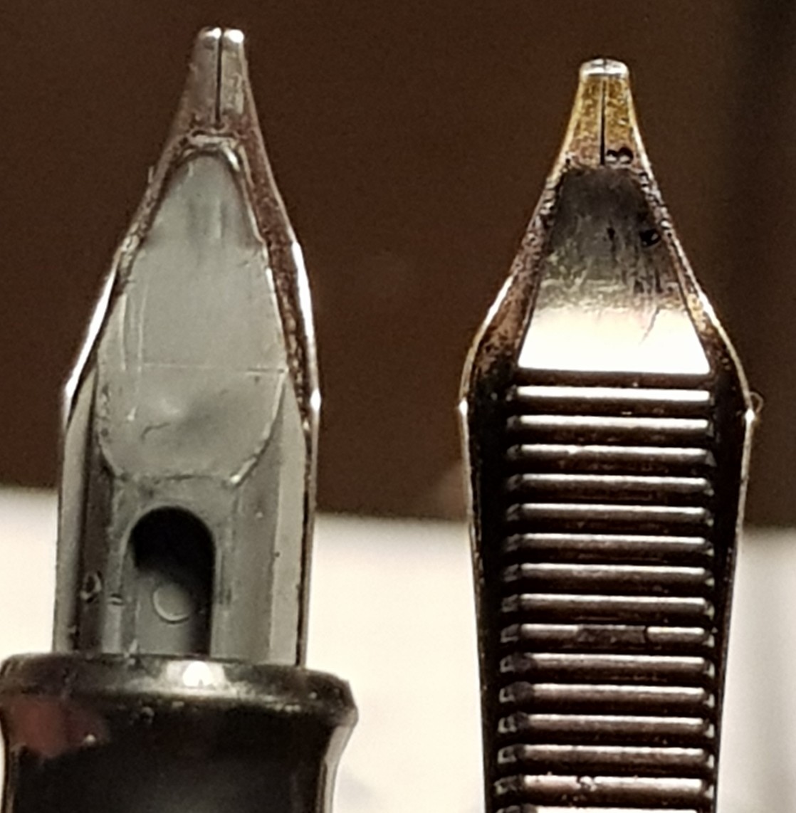 links Rotring  -  rechts Reform 1,1