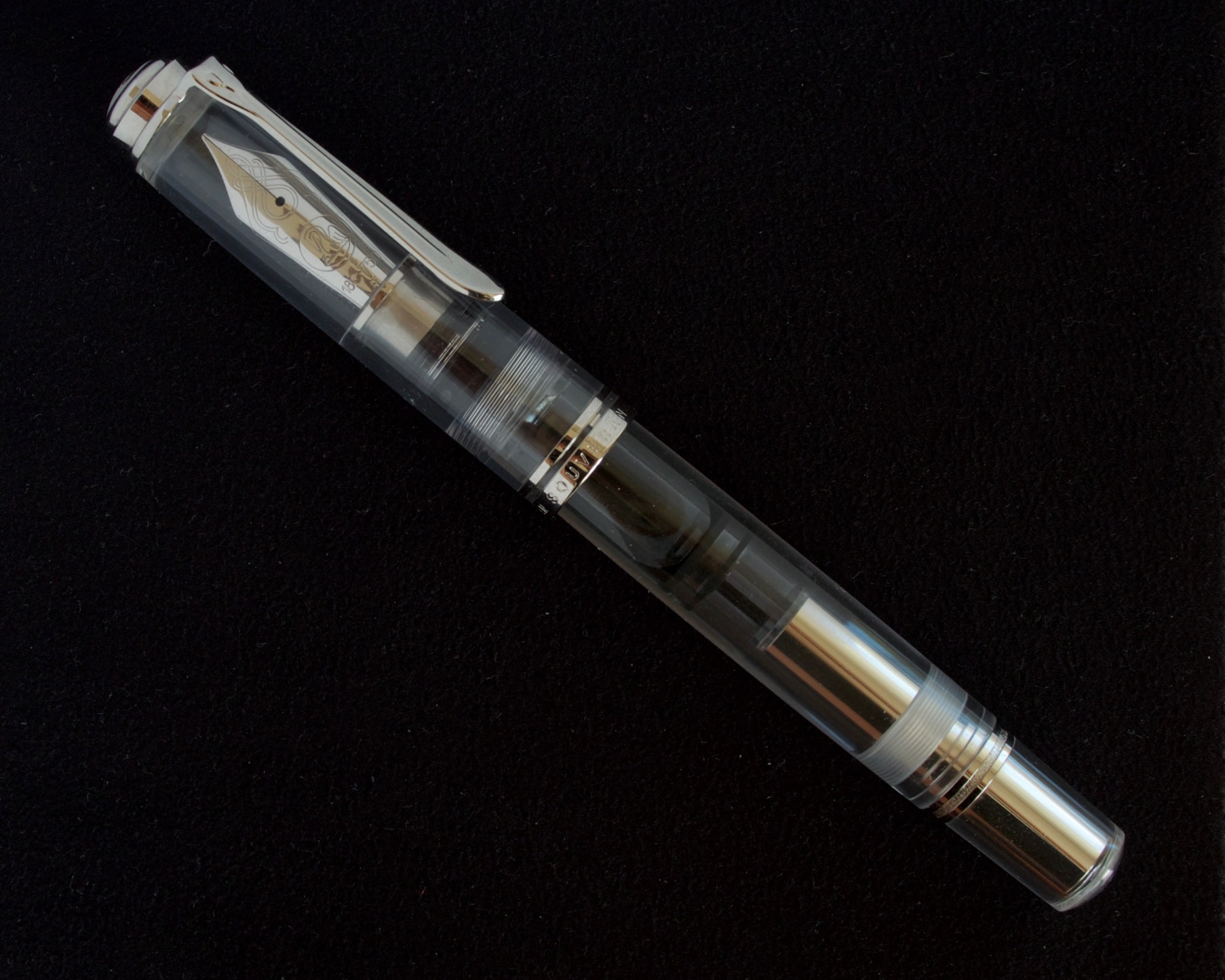 Pelikan_M1005_Demonstrator.jpg