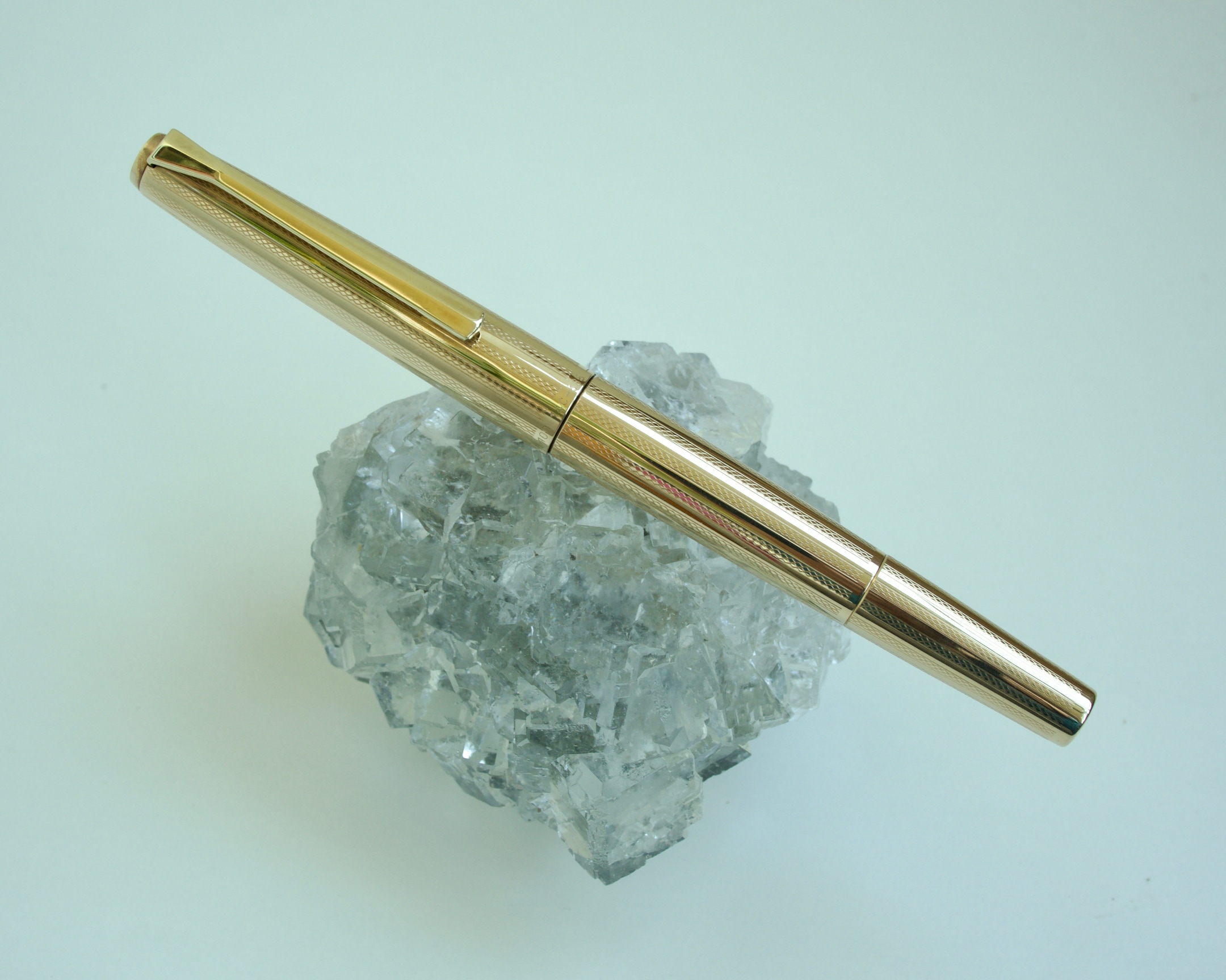 Pelikan_M100_geschlossen.jpg
