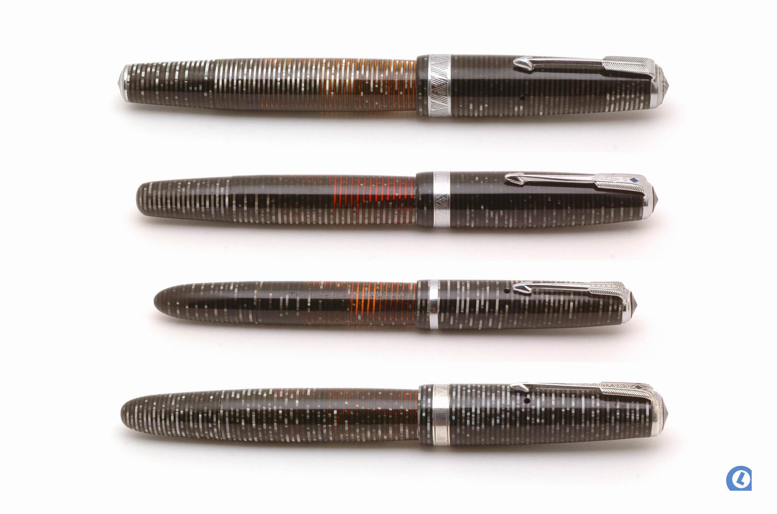 GrößenänderungParker_Vacumatic_Silver_Pearl.jpg