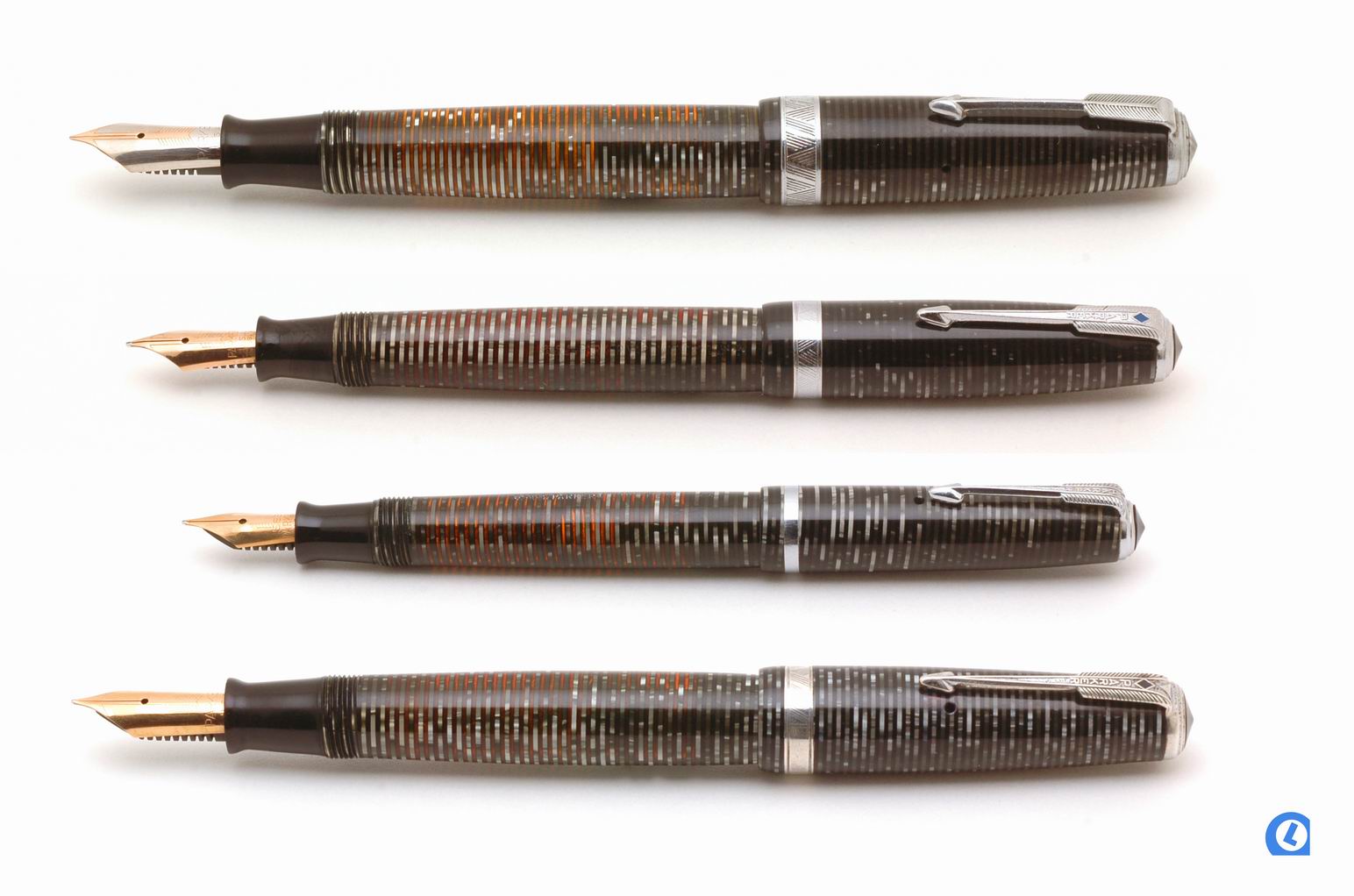 GrößenänderungParker_Vacumatic_Silver_Pearl_2.jpg