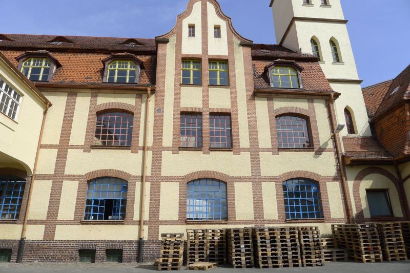Produktionsgebäude auf dem Werksgeände