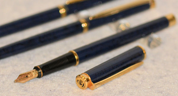 PelikanP381CiragoBlau05klein.jpg