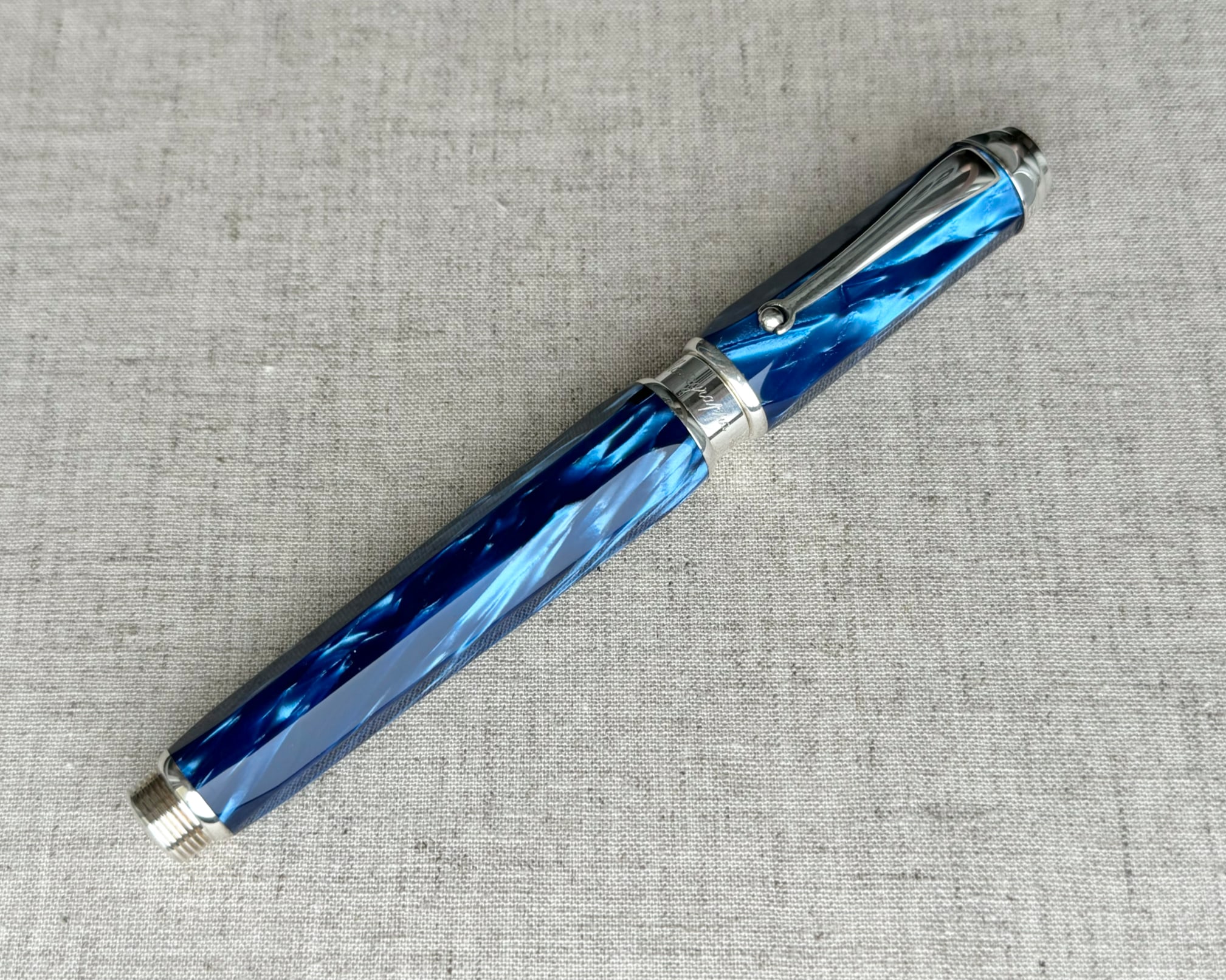 Montegrappa_Emblema-Mediterranean_Blue.jpg