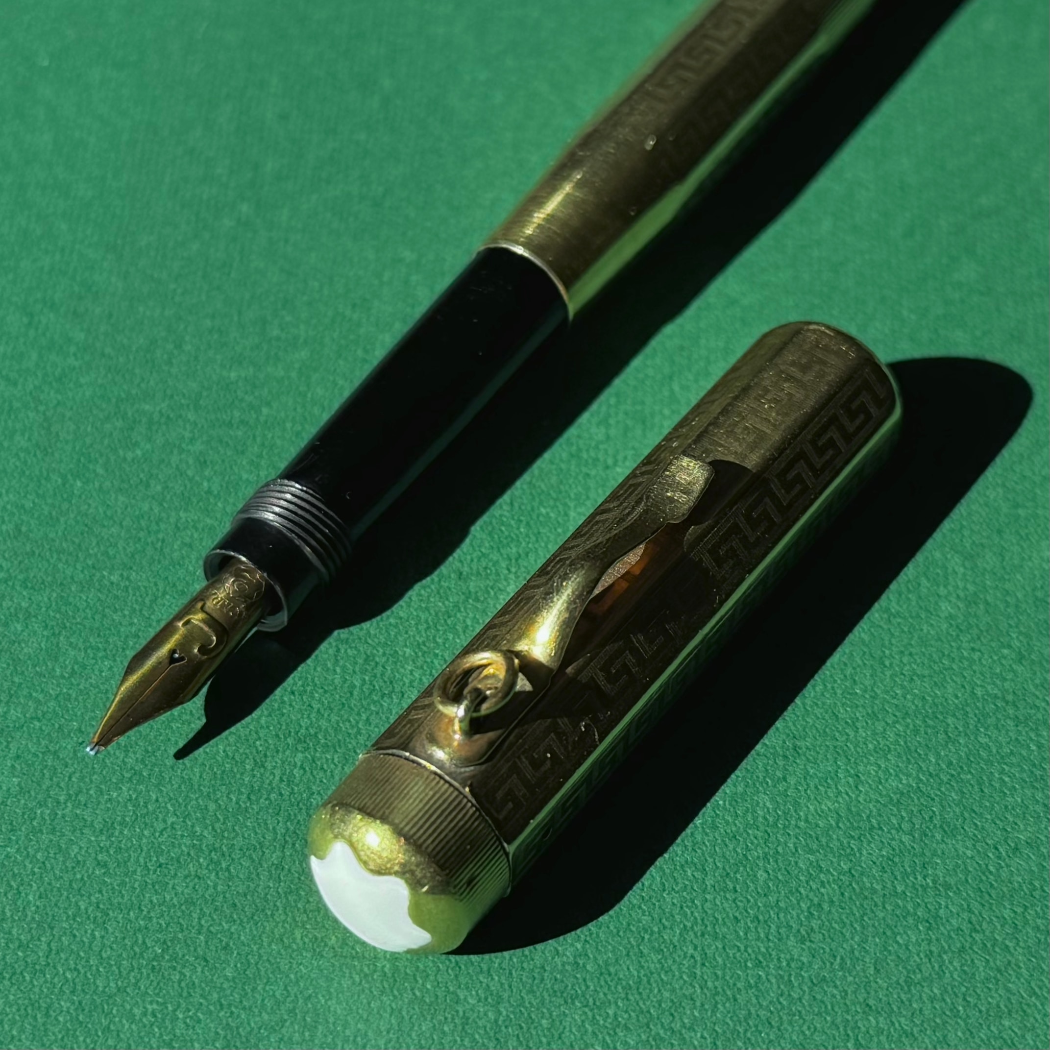 Montblanc J Feder nah.jpg