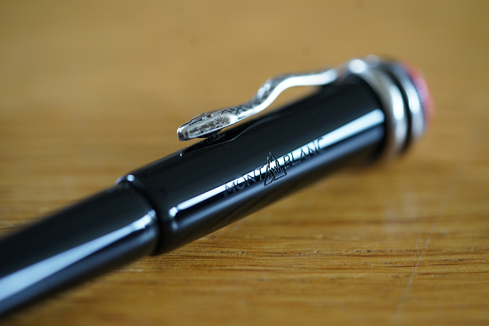 Montblanc_Heritage_Rouge-et-noir_makro_3.jpg