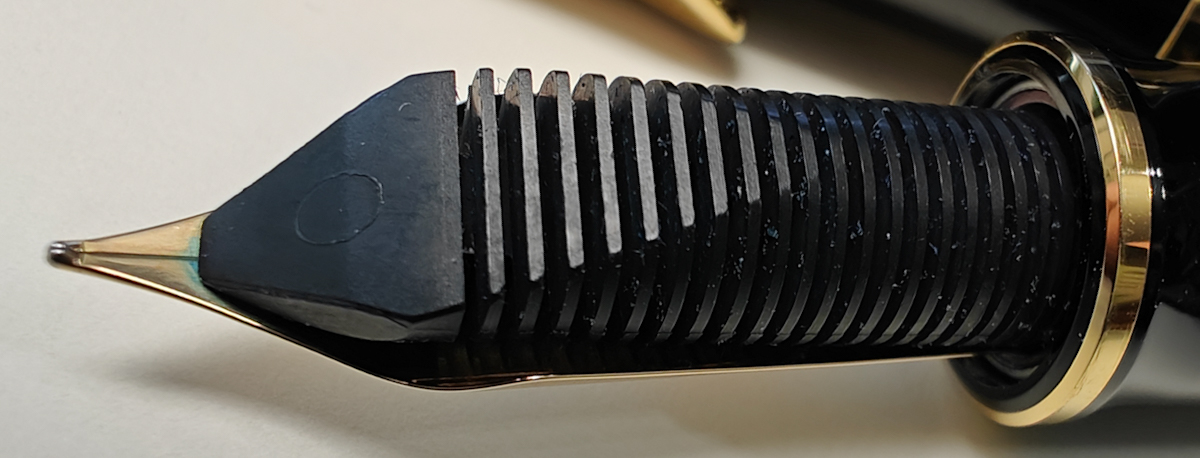 Pelikan M1000 05.jpg