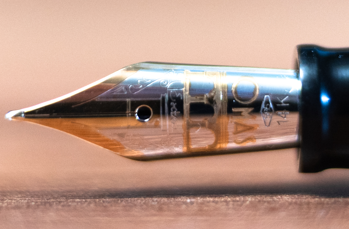 OMAS Paragon 04.jpg