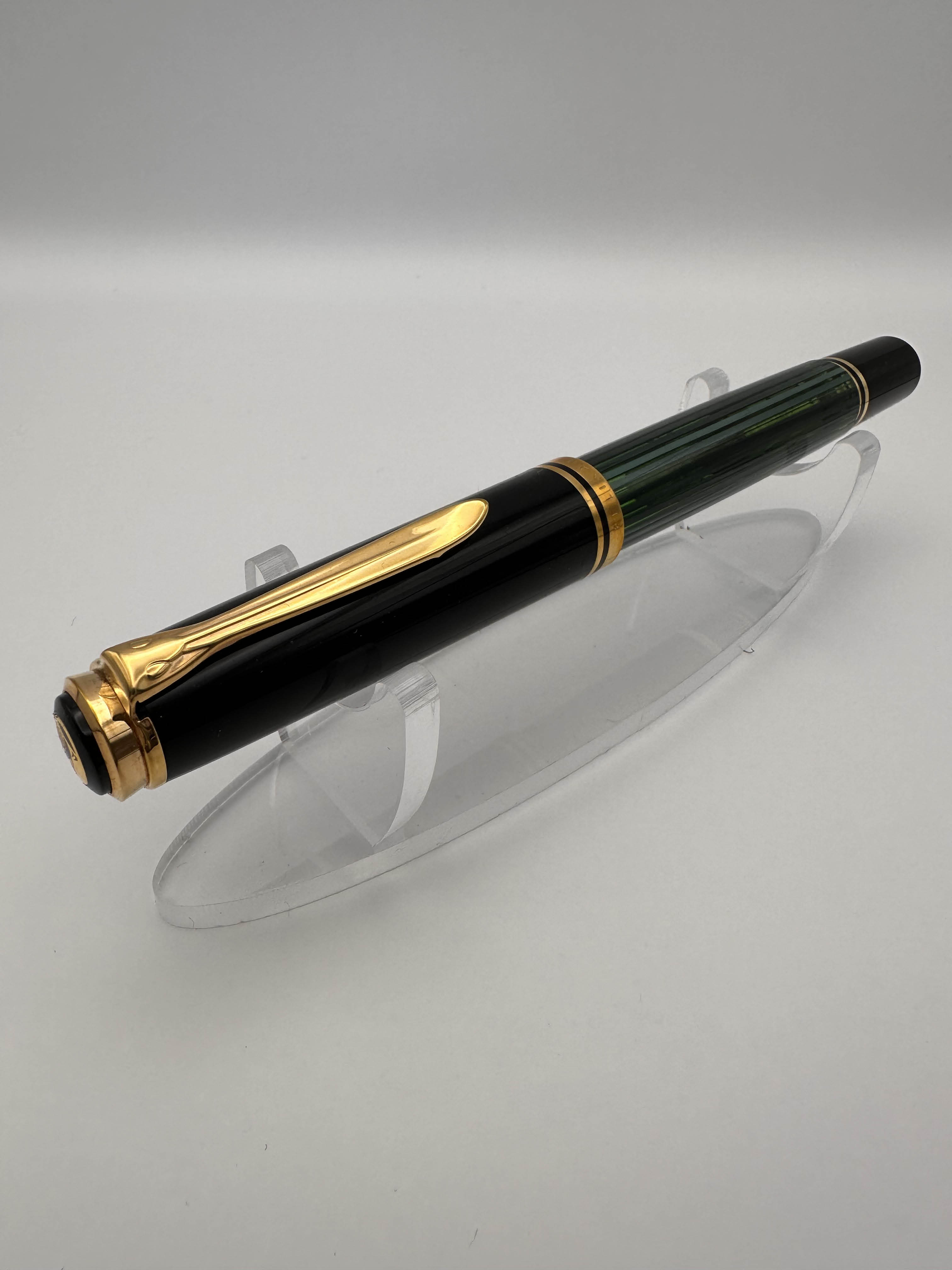18 Pelikan M800 grün.jpg
