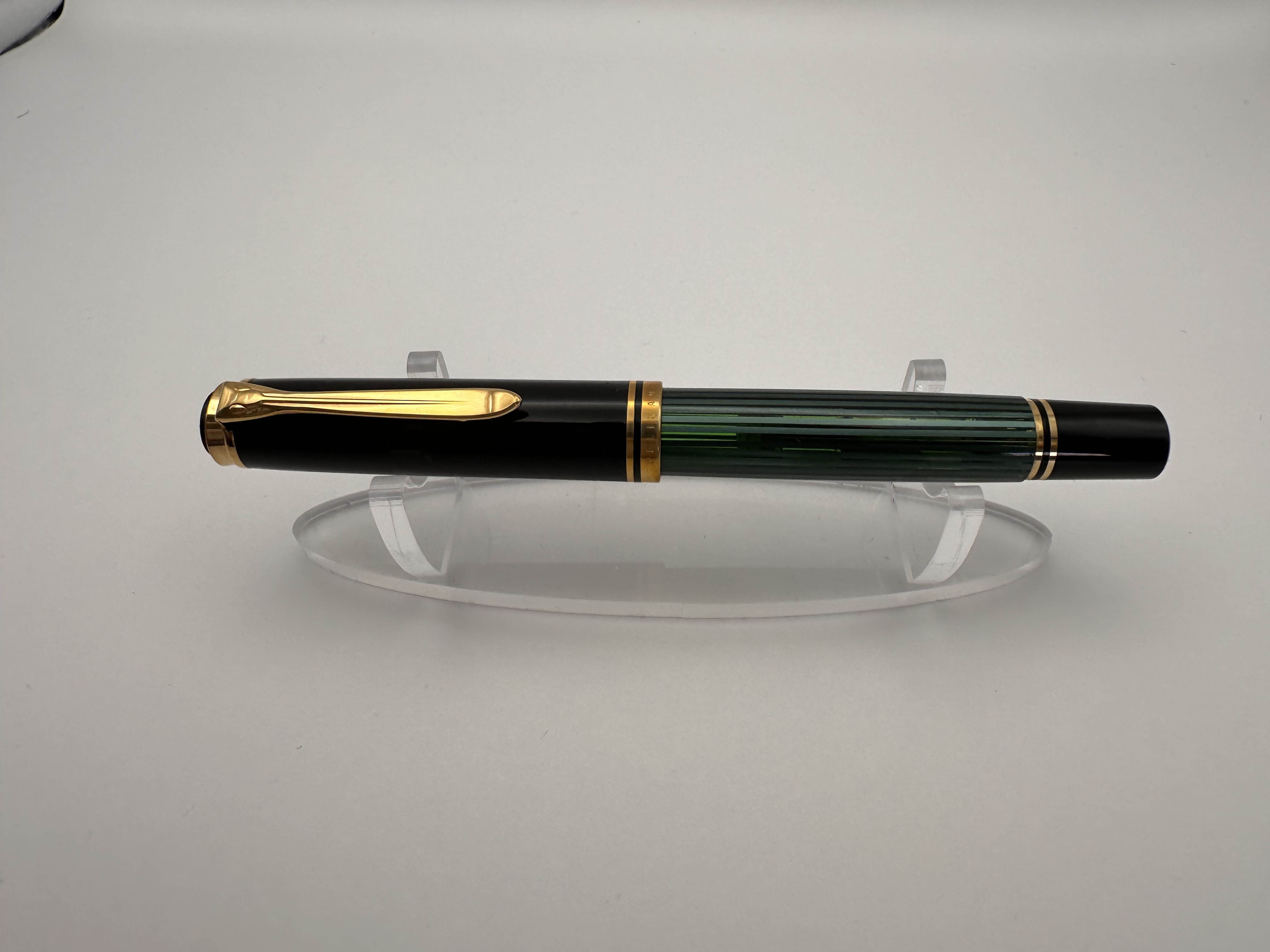 19 Pelikan M800 grün.jpg