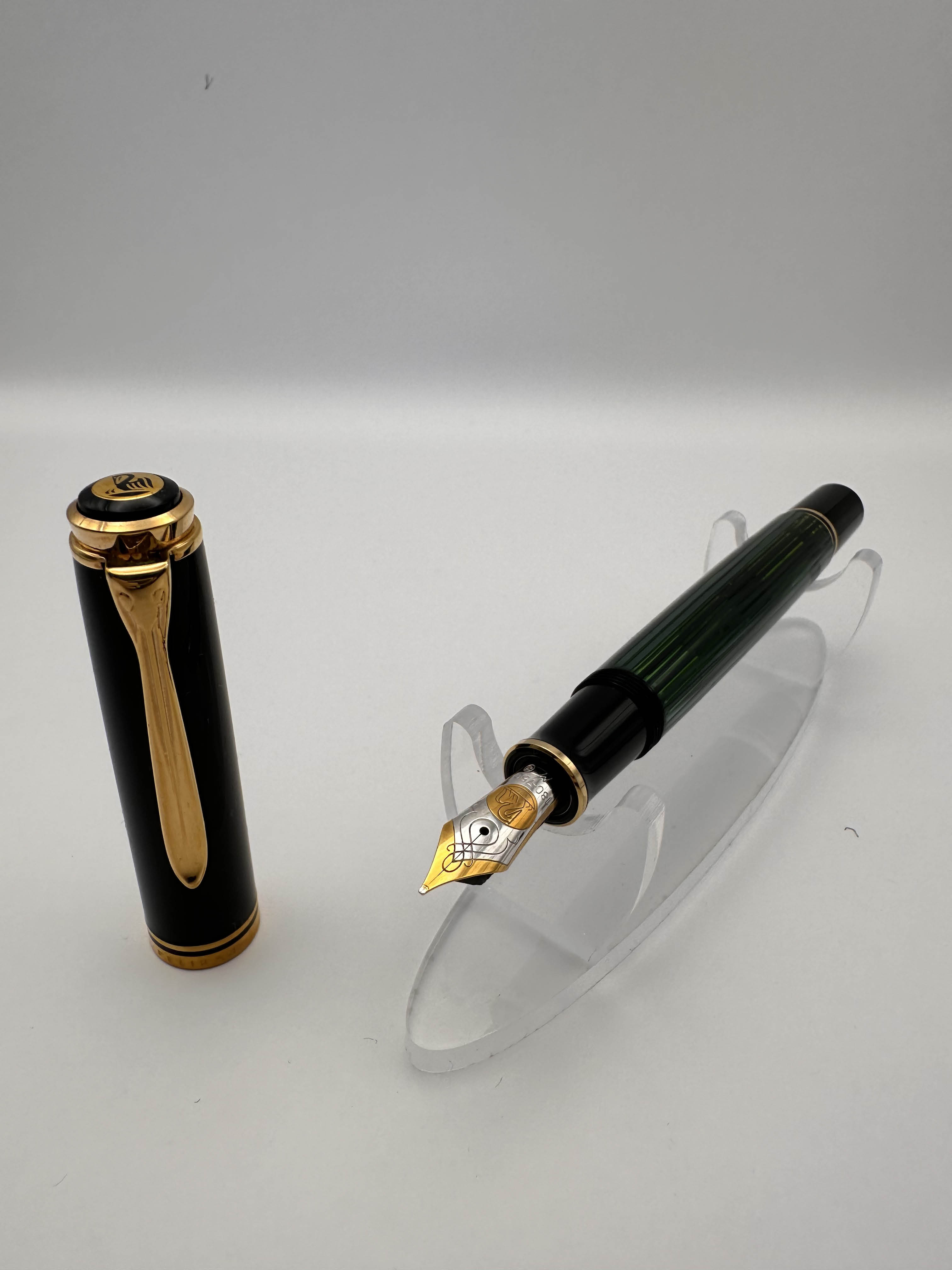 20 Pelikan M800 grün.jpg