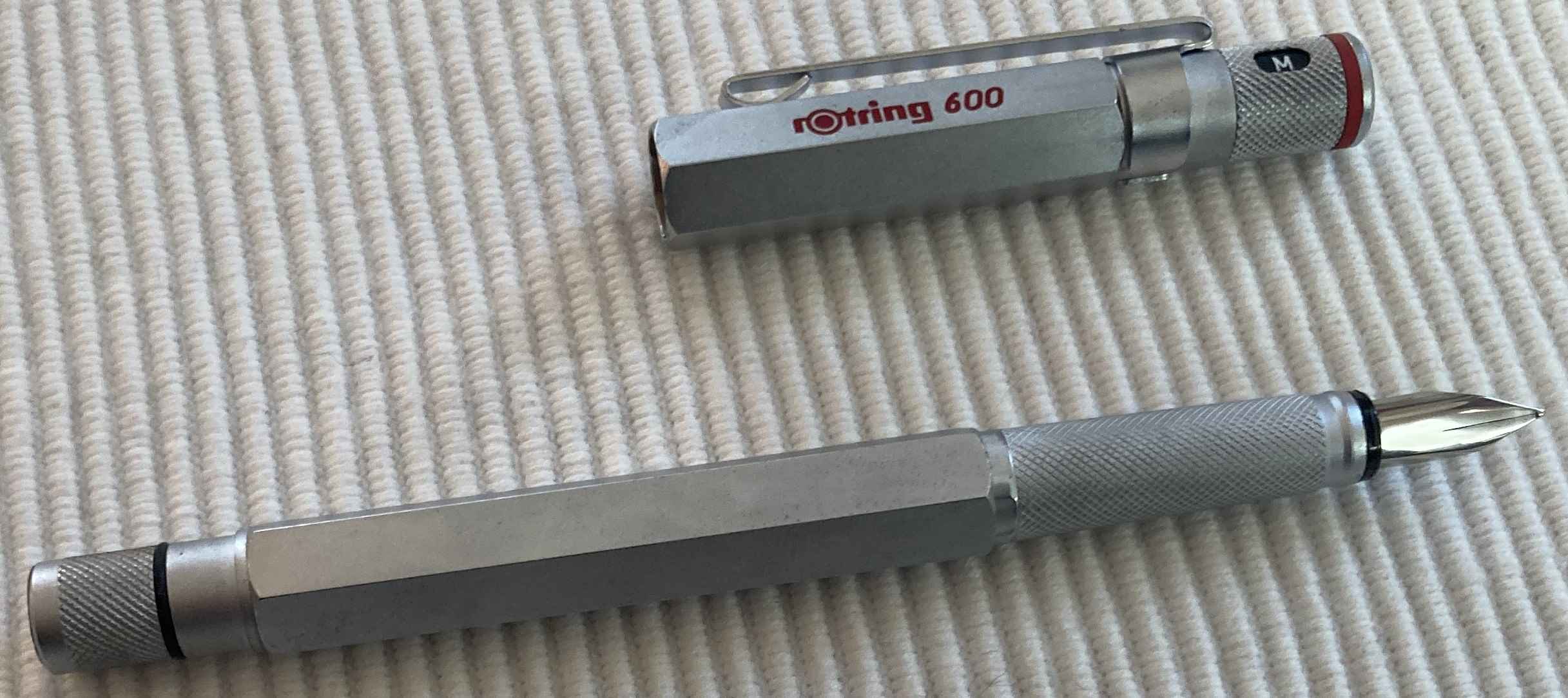 600 Edelstahlfeder offen.JPG