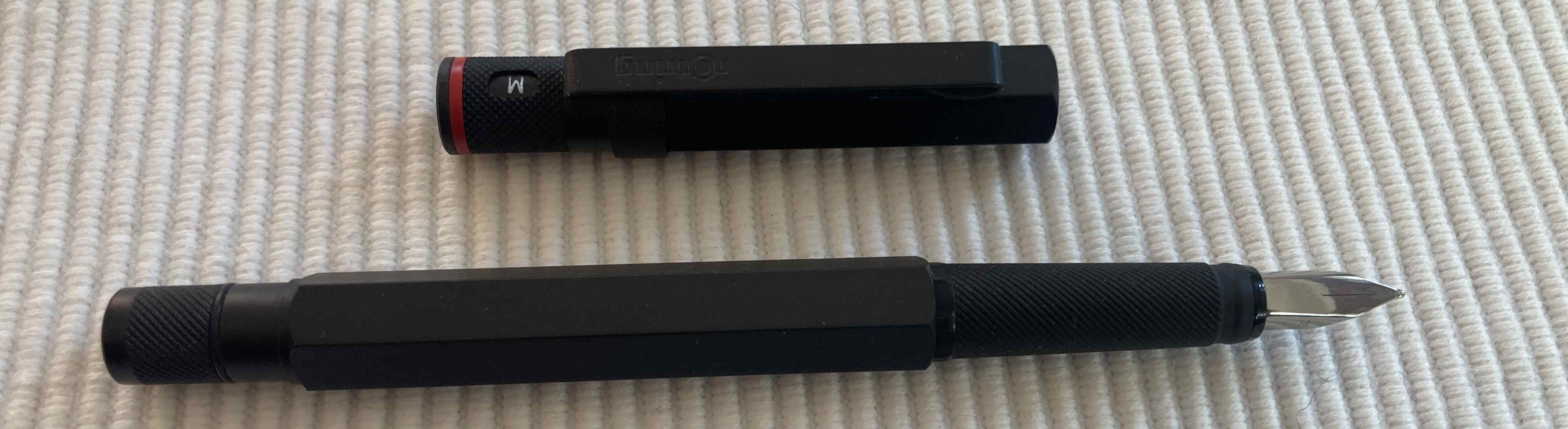 600 schwarz Edelstahlfeder .JPG