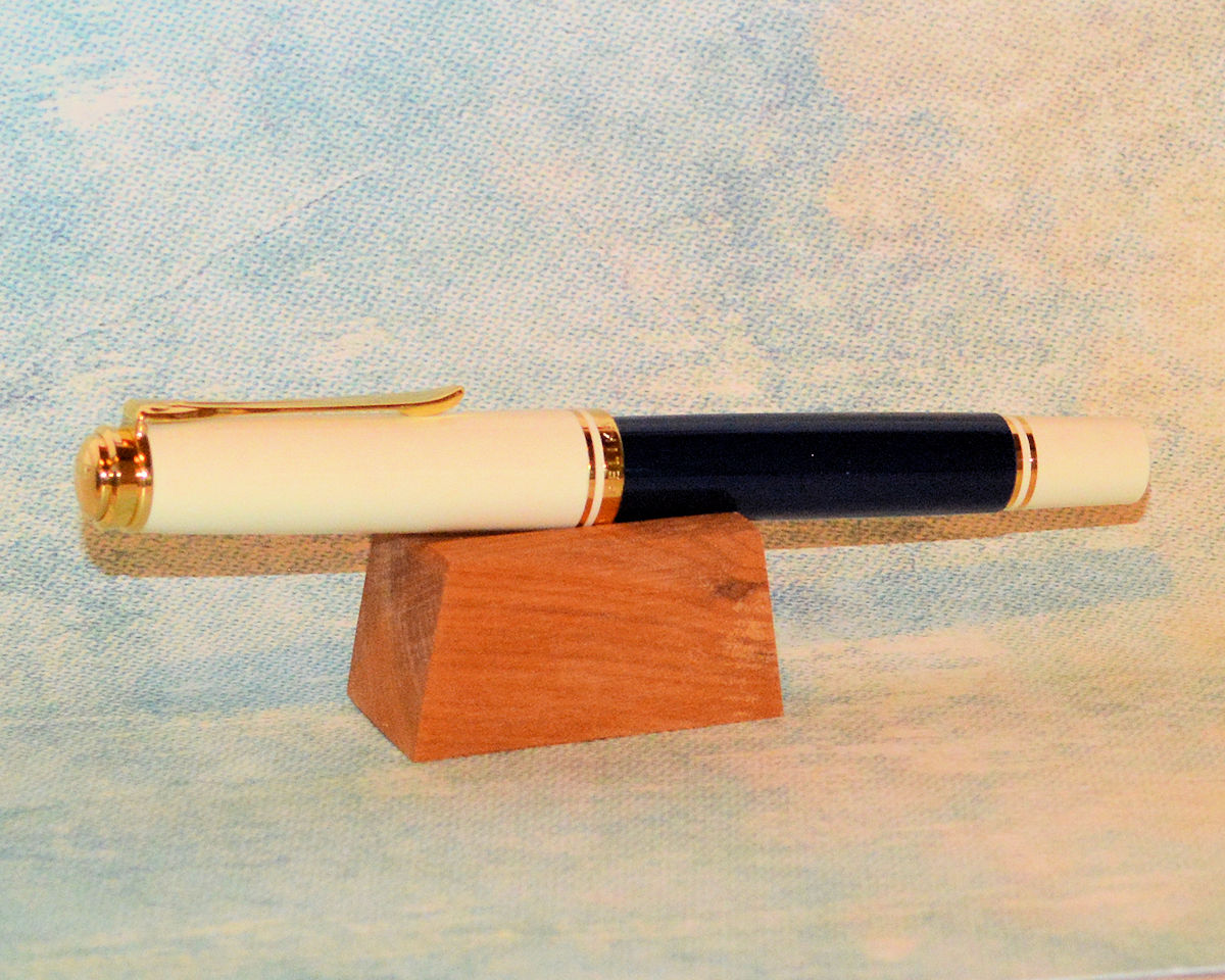 M800CreamBlue03.jpg