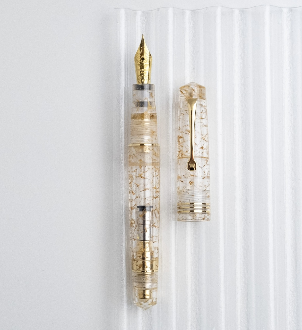 leonardo-x-stilostile-momento-zero-fountain-pen-kintsugi.jpeg