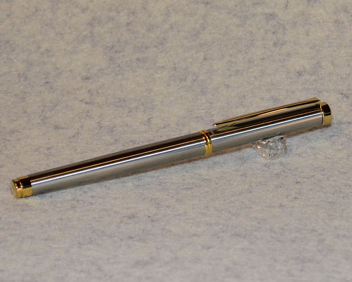 Pelikan-P380Stahl2.jpg