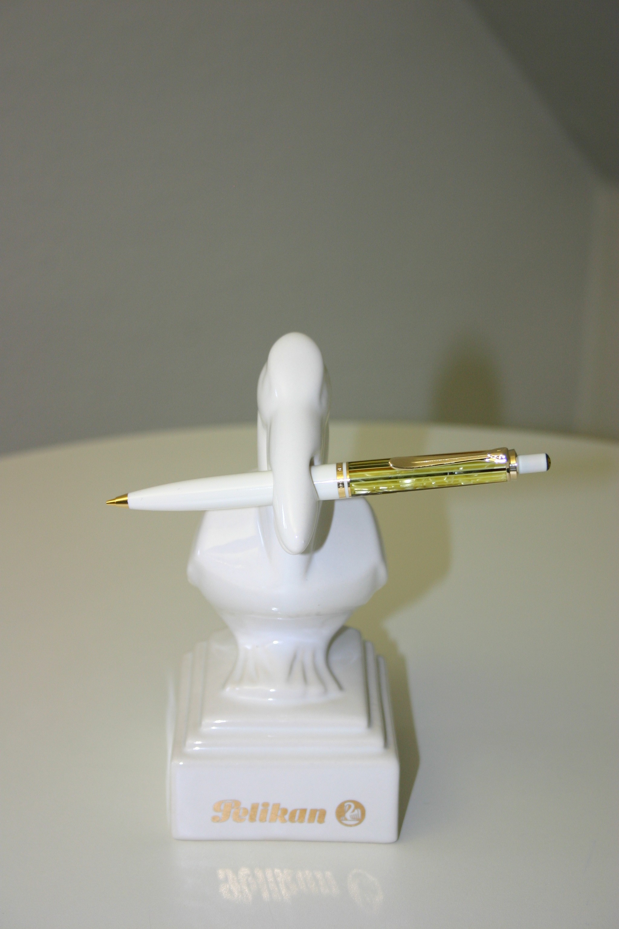 Pelikan Figur groß (8).JPG