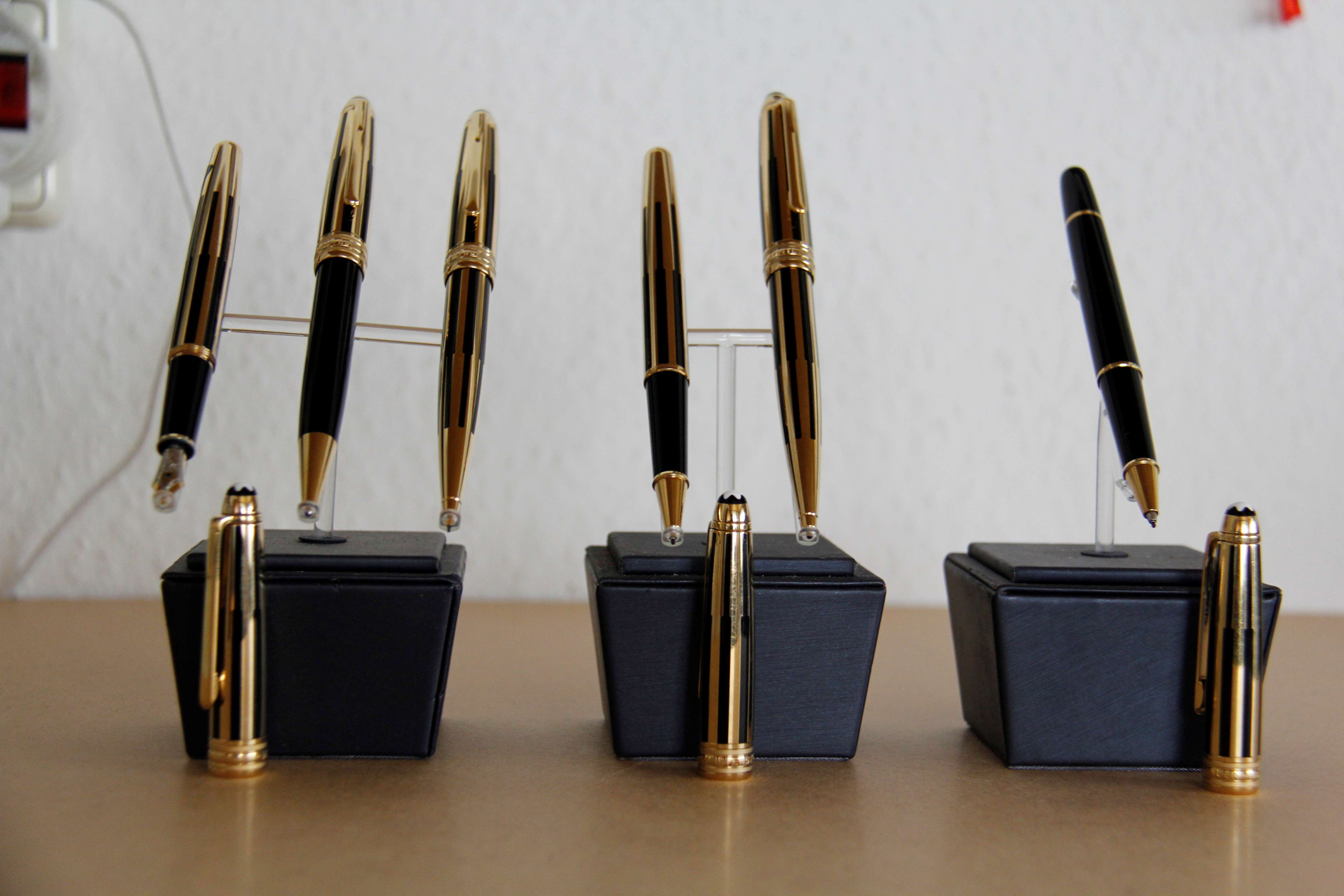 MB Sockel schwarz klein.JPG