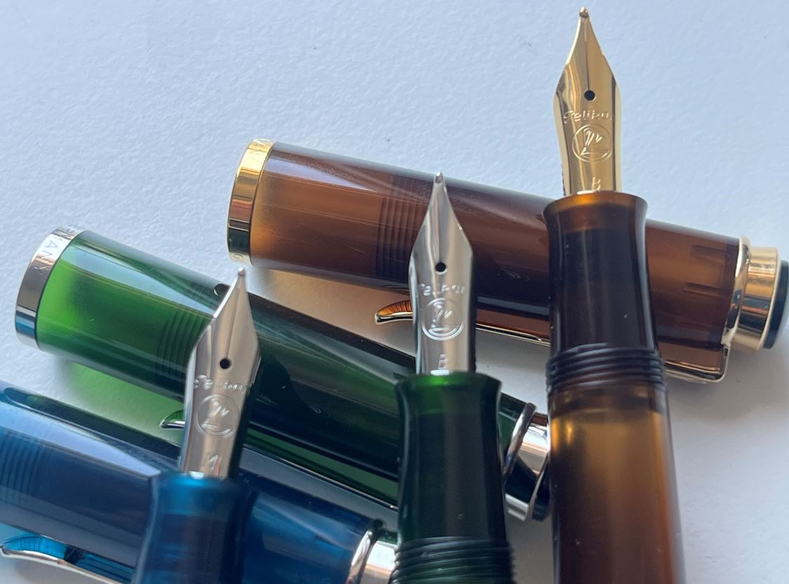 Pelikan_M200_M205_Aquamarine_Olivine_Smoky Quartz_03.JPG