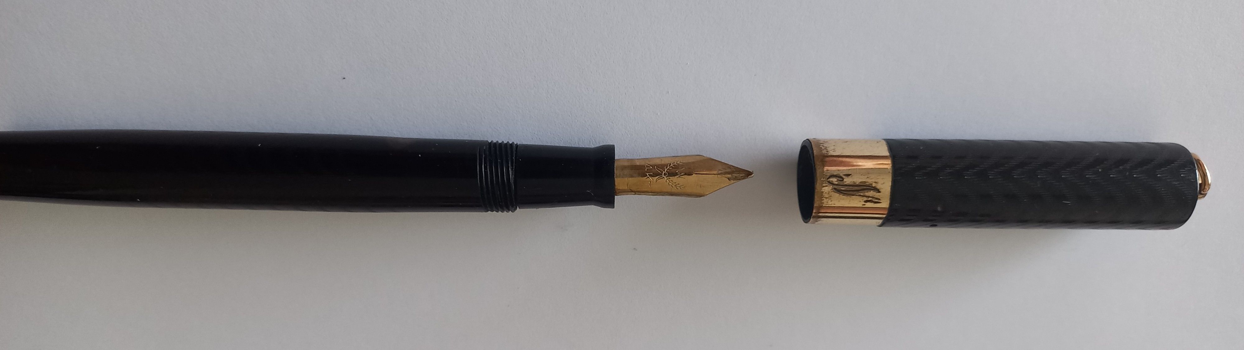 Guilloche_Fueller_01.jpg