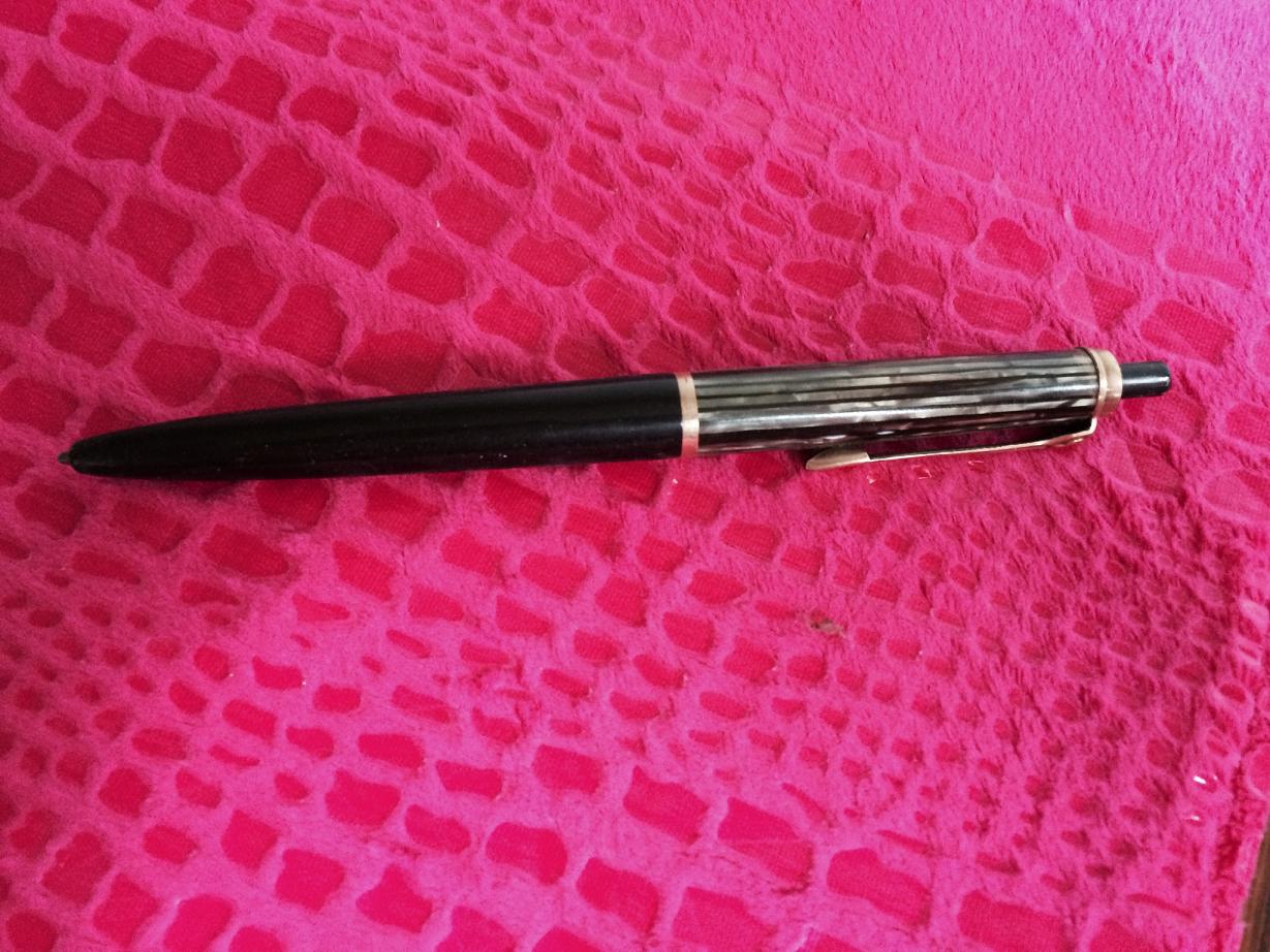 Pelikan Kugelschreiber A - Kopie.JPG