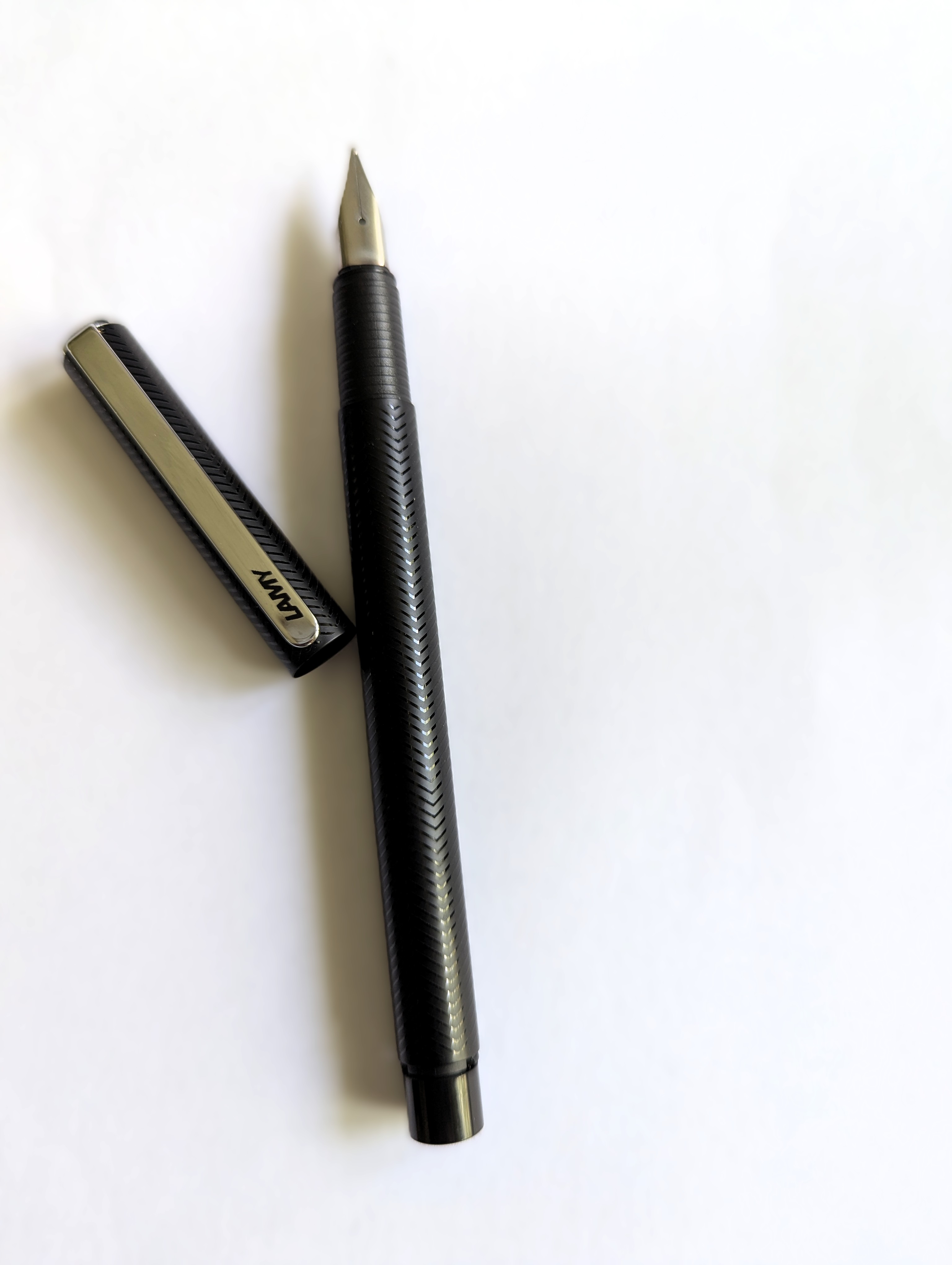 Lamy_Linea_FBl_01.jpg