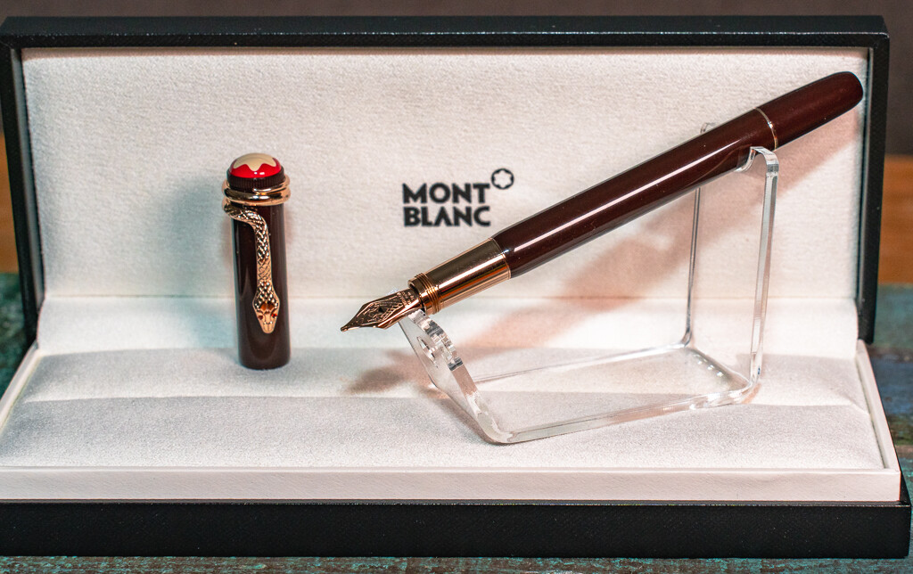 Montblanc Heritage Rouge & Noir Tropical <M> 1.jpg