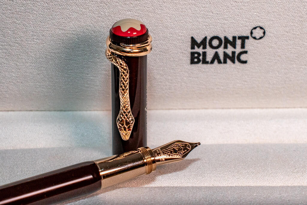 Montblanc Heritage Rouge & Noir Tropical <M> 2.jpg