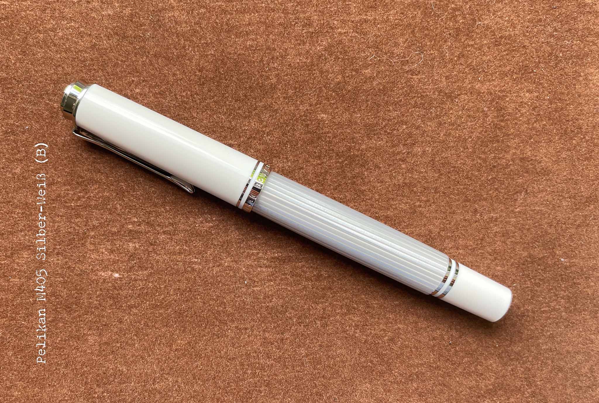Pelikan M405 Silber-Weiß-5.jpg