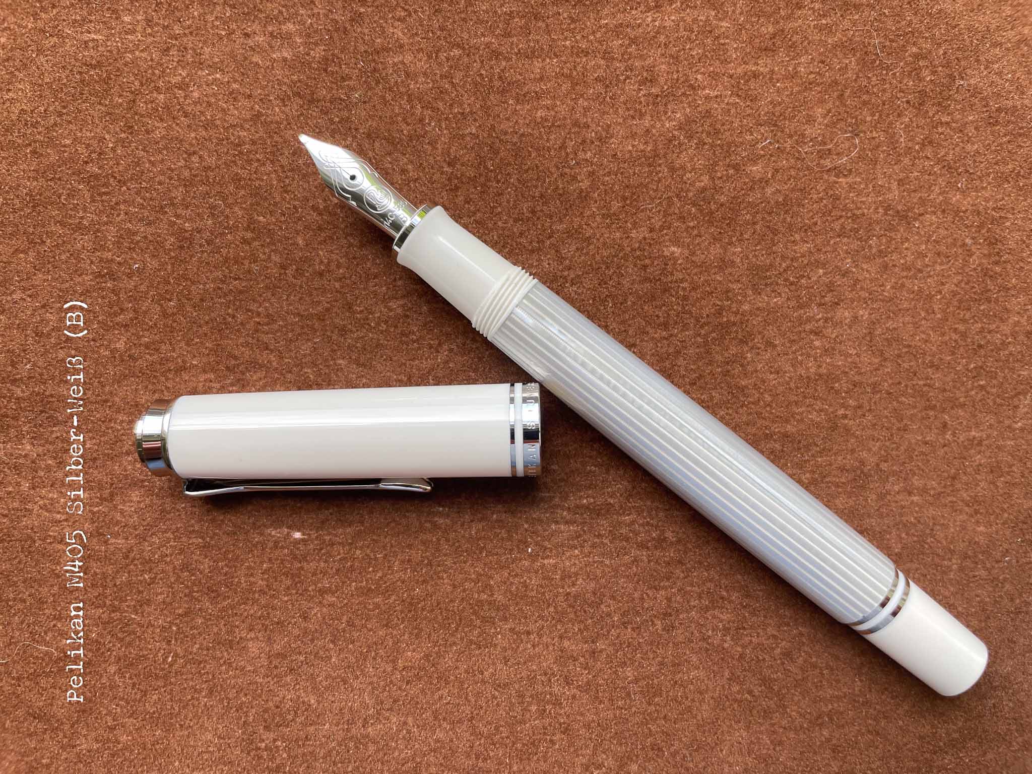 Pelikan M405 Silber-Weiß-4.jpg