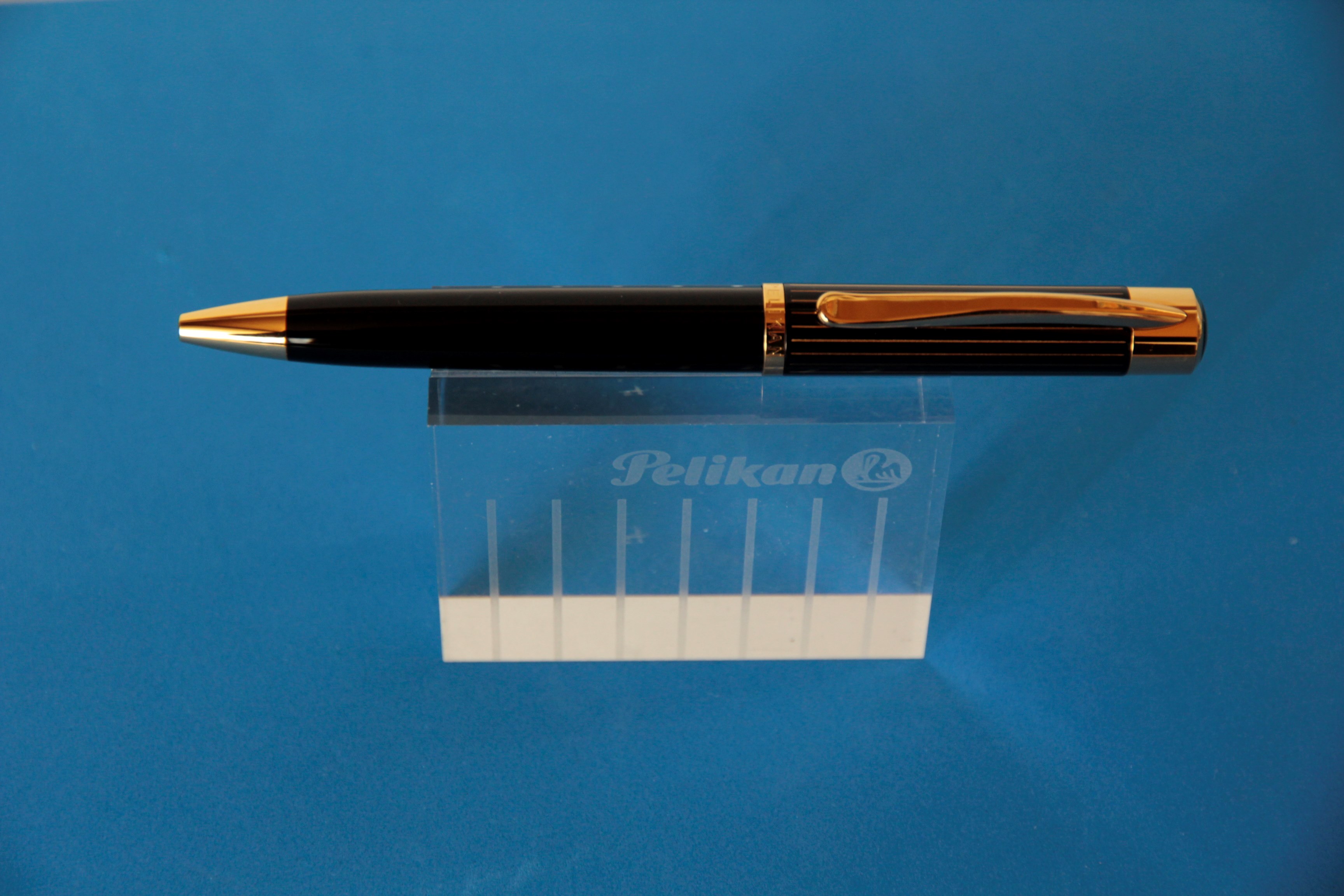 Pelikan Ductus gold KS Penex (1).JPG