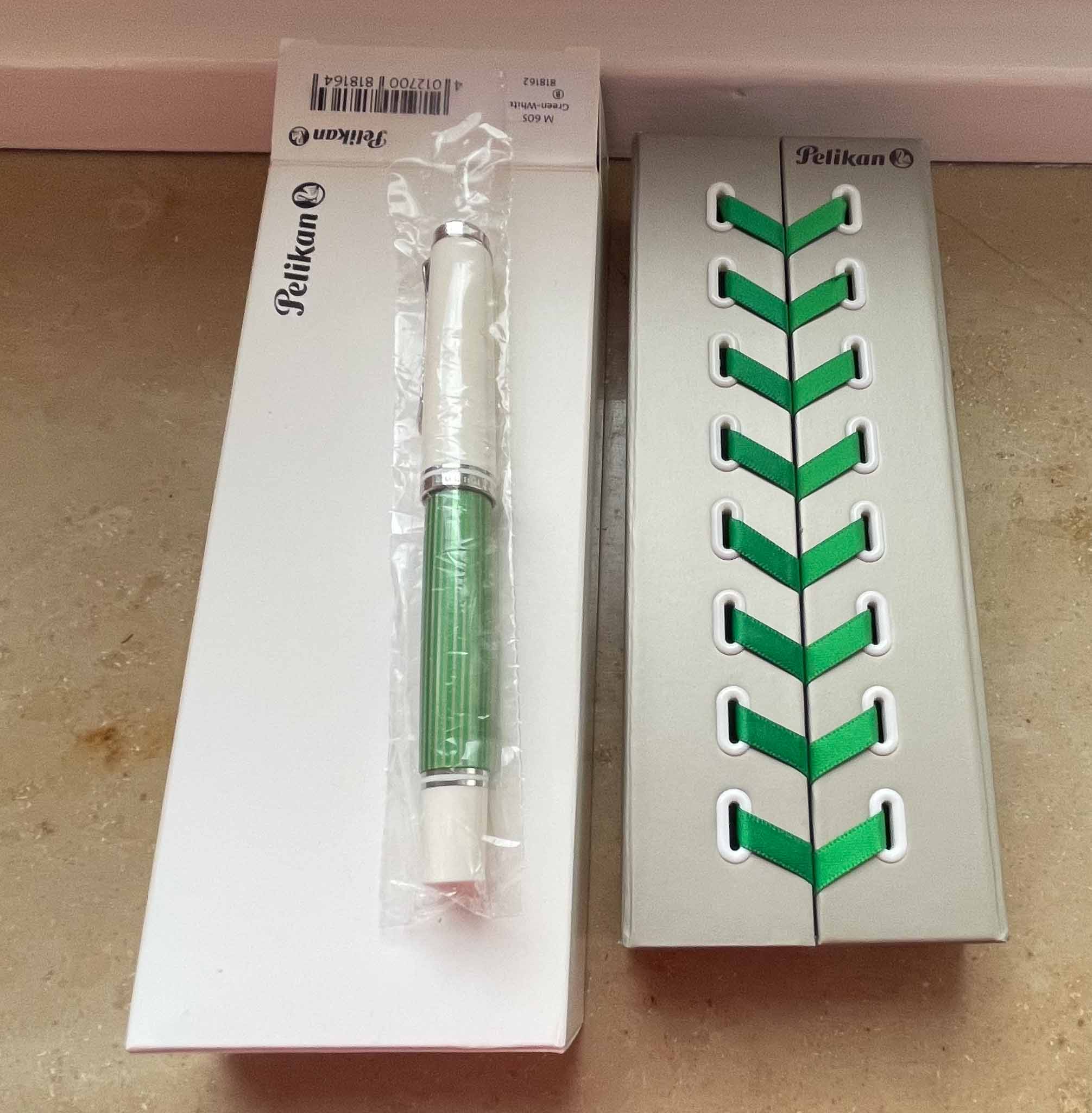 pelikan m605 green-white-1.jpg