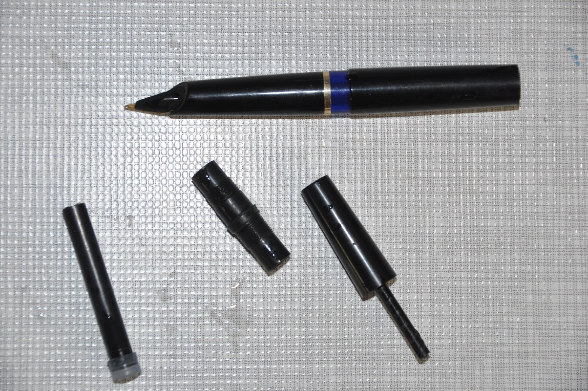 Pelikan MK10 im teilzerlegten Zustand