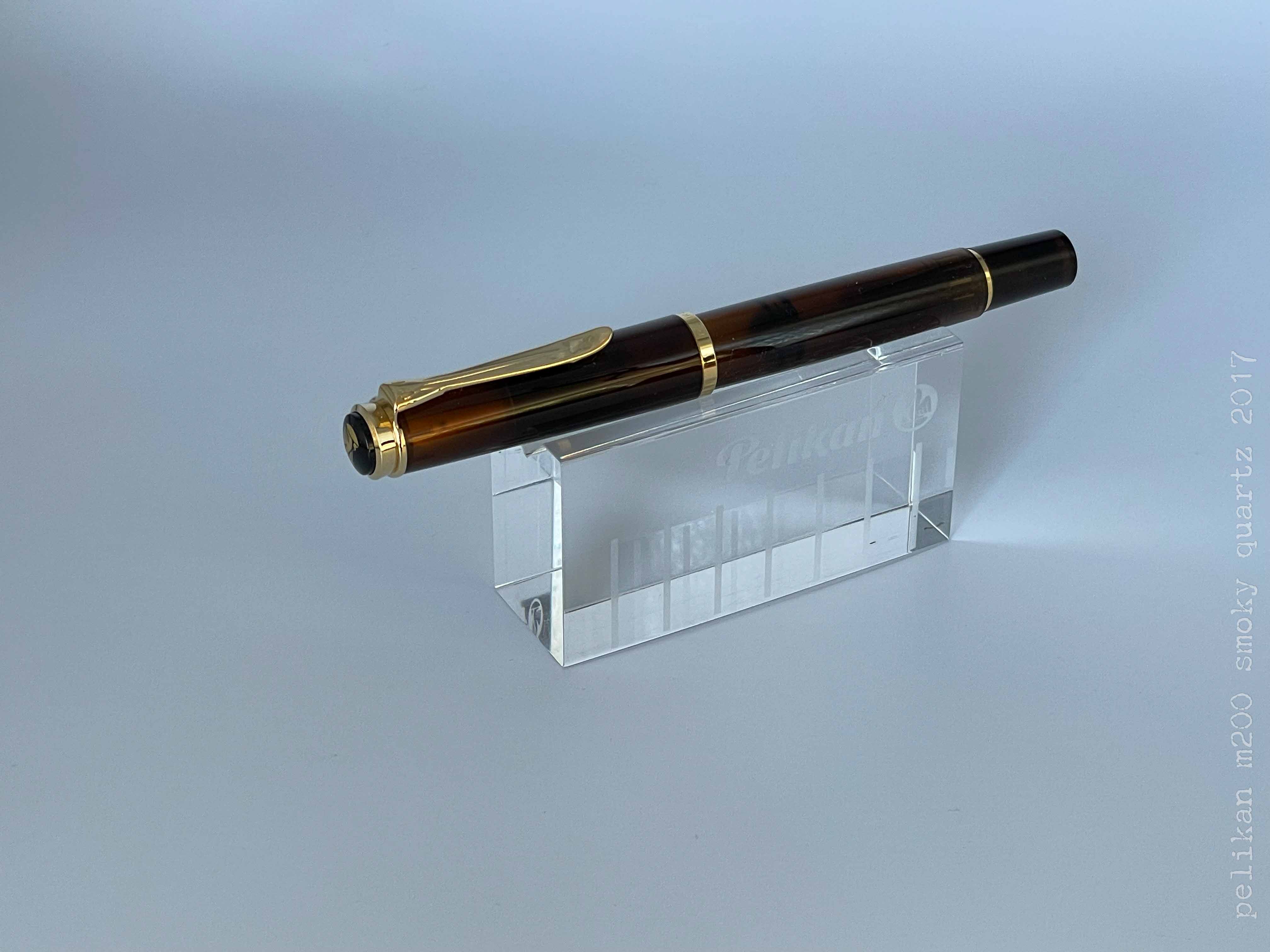 pelikan m200 smoky quartz 2017-4.jpg