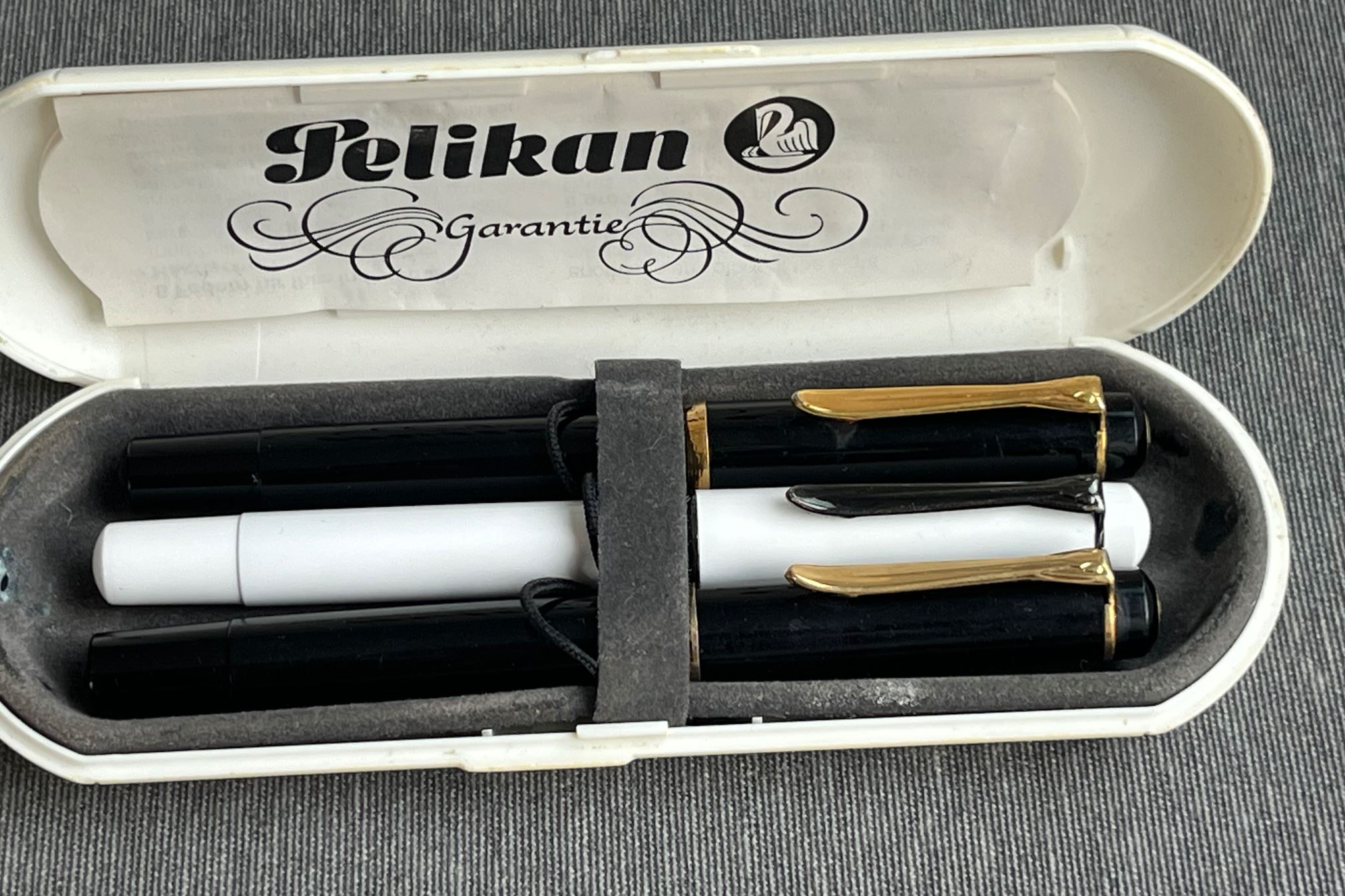 Pelikan_M100_M150_Old_Style_Triple_05.JPG