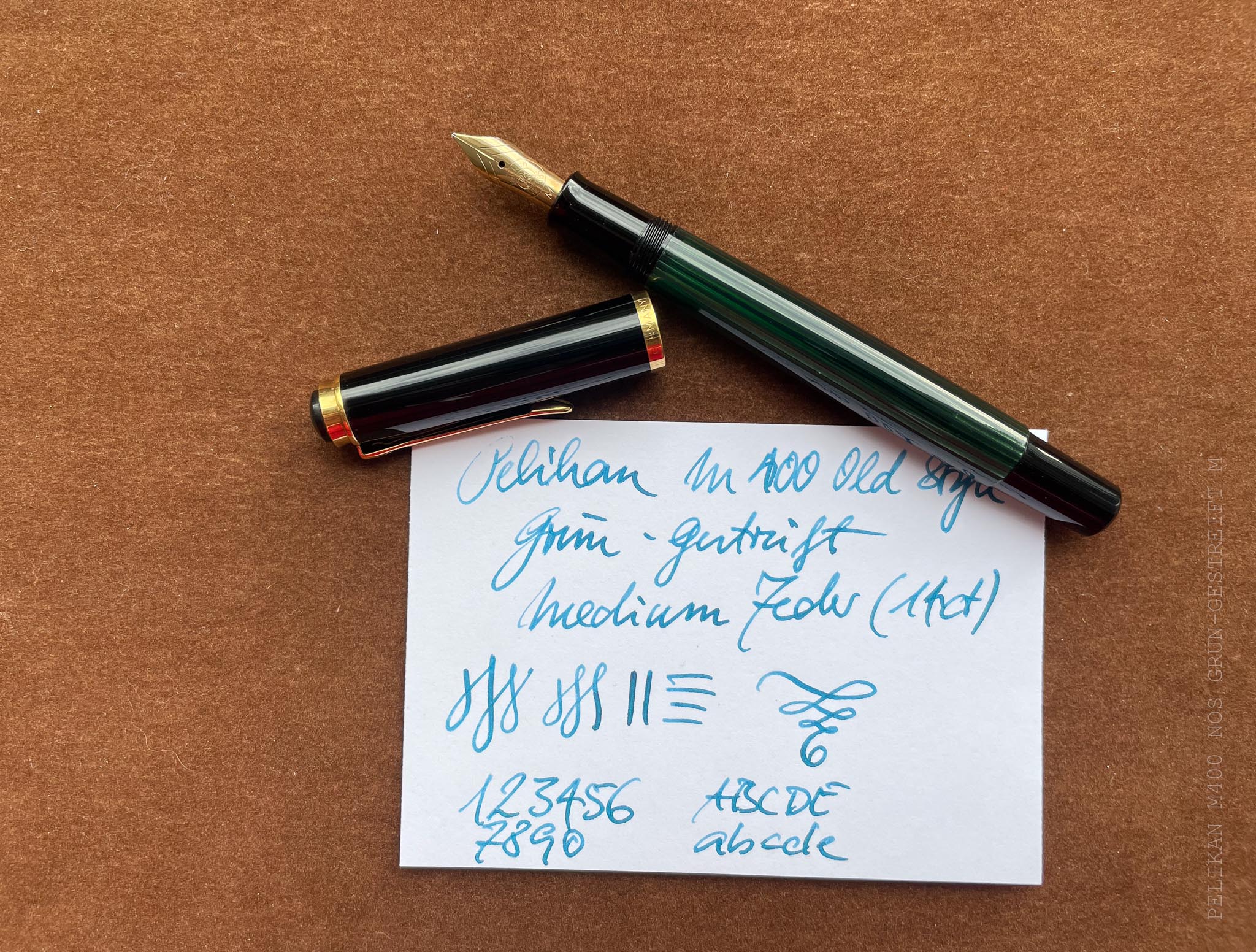 Pelikan M400 OS Grün-Gestreift M-2.jpg