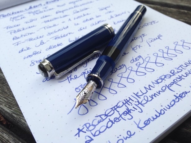 Pelikan M605 F-Feder, Tinte Pelikan 4001 royalblau