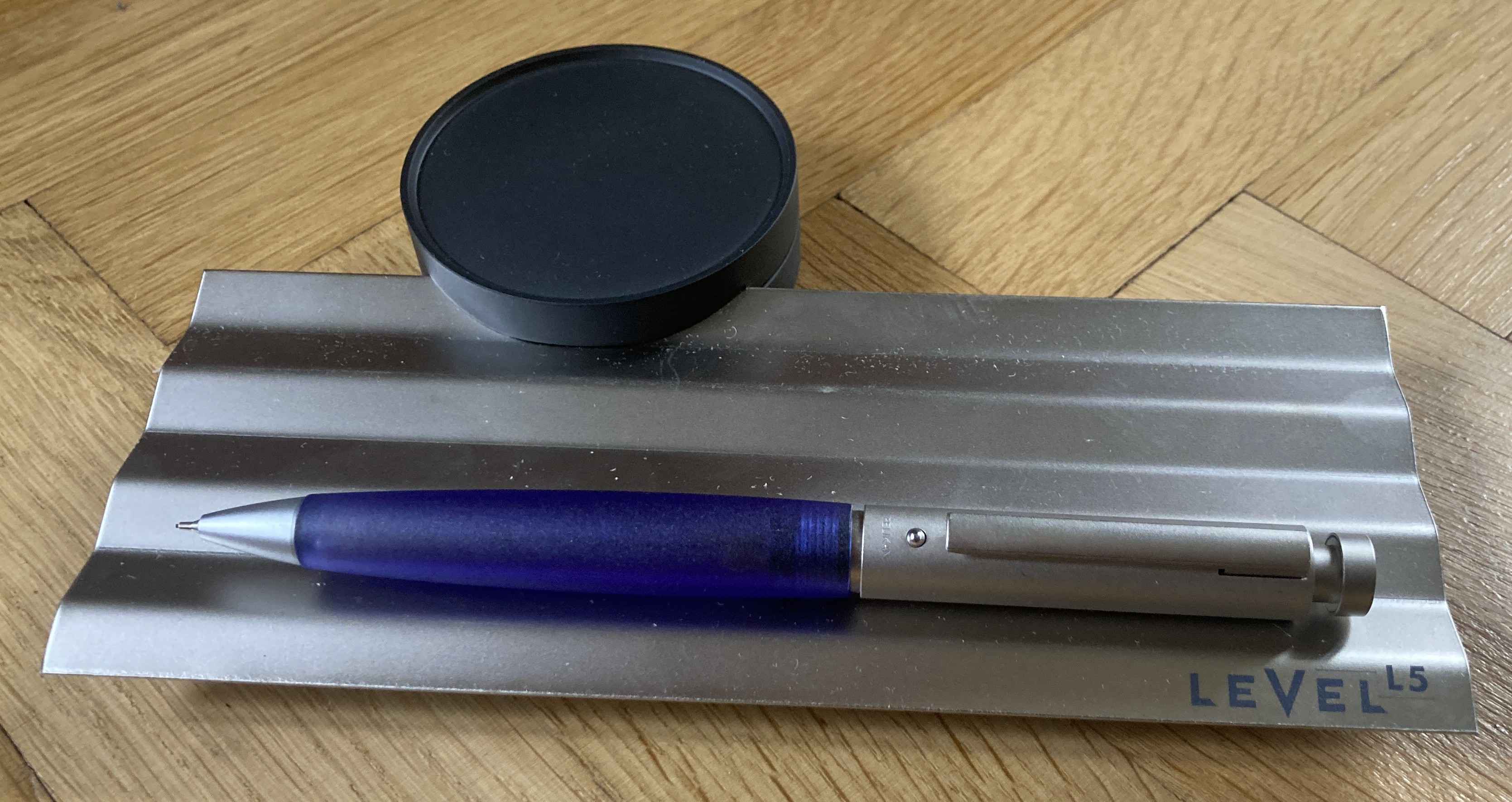 Level Ablage mit Duo Pen.JPG