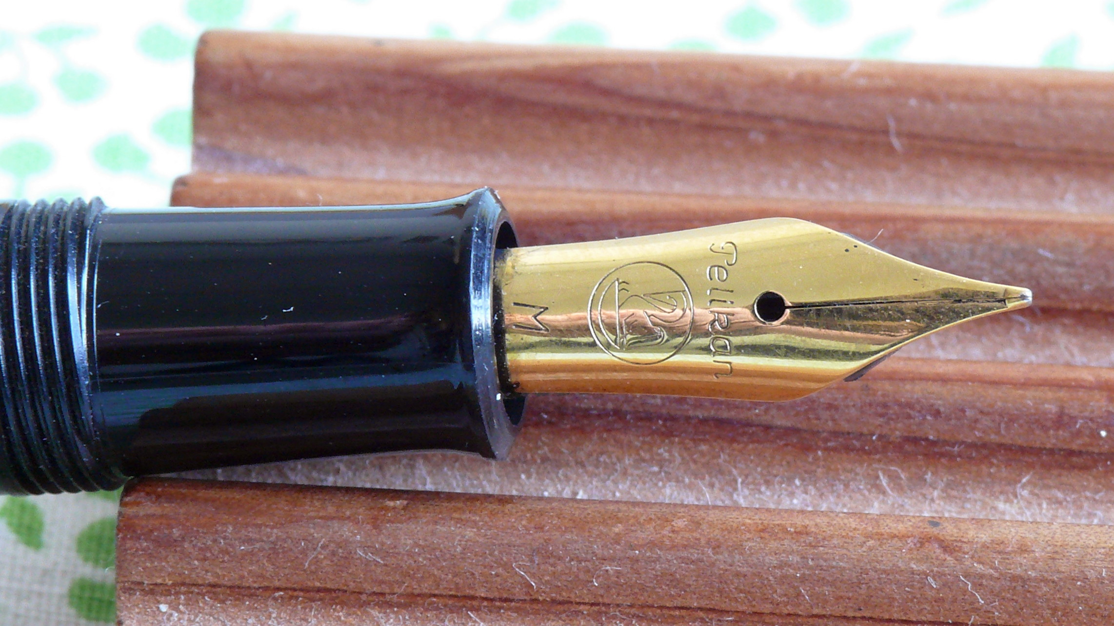 Pelikan M 200 Feder.jpg