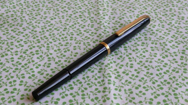 Pelikan M 25 Gesamtansicht.JPG