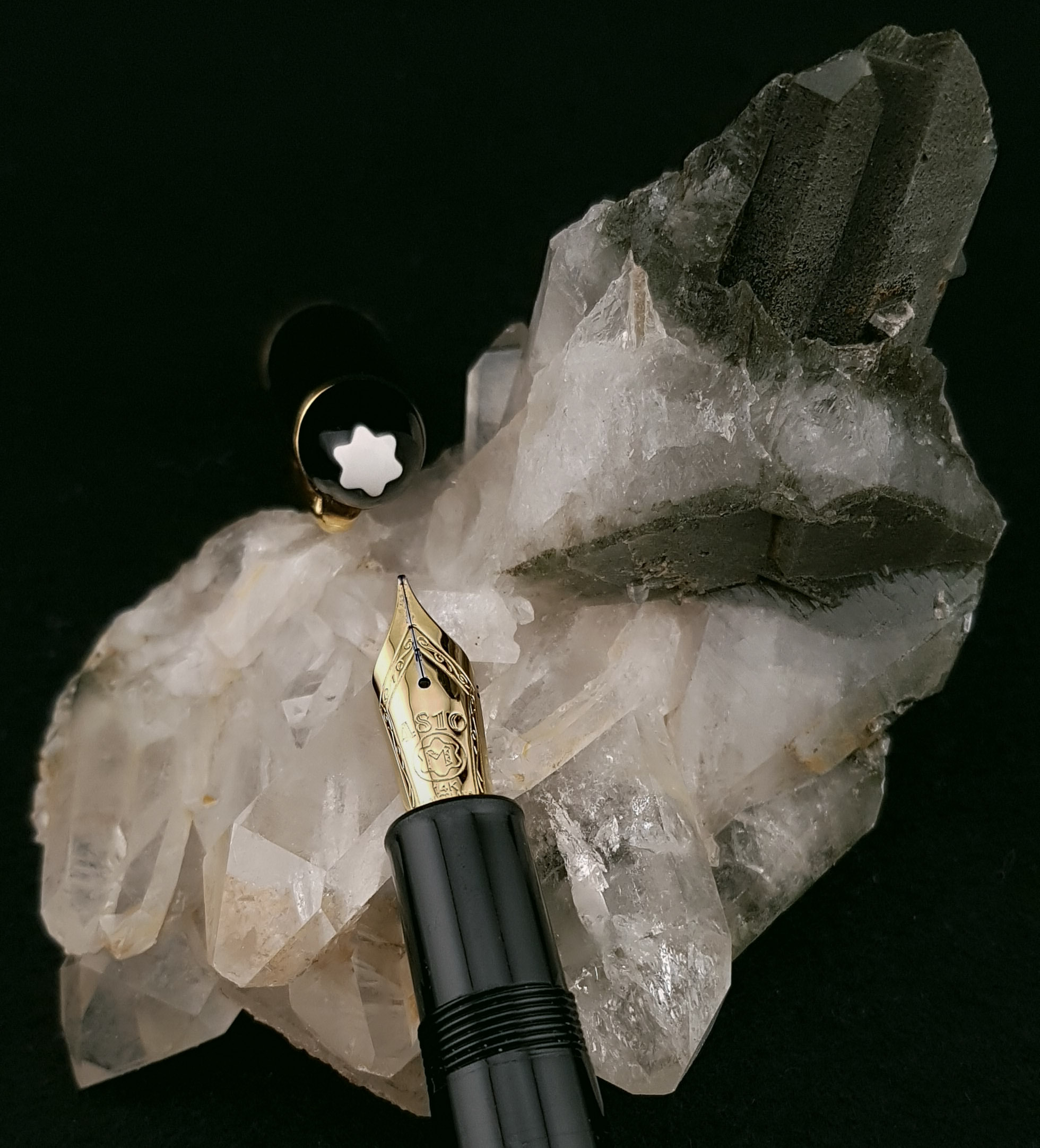 Feder und Gipfel.jpg