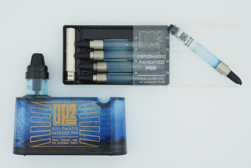 patronenschachtel und Reisetintenfass (ca. 50 ml)