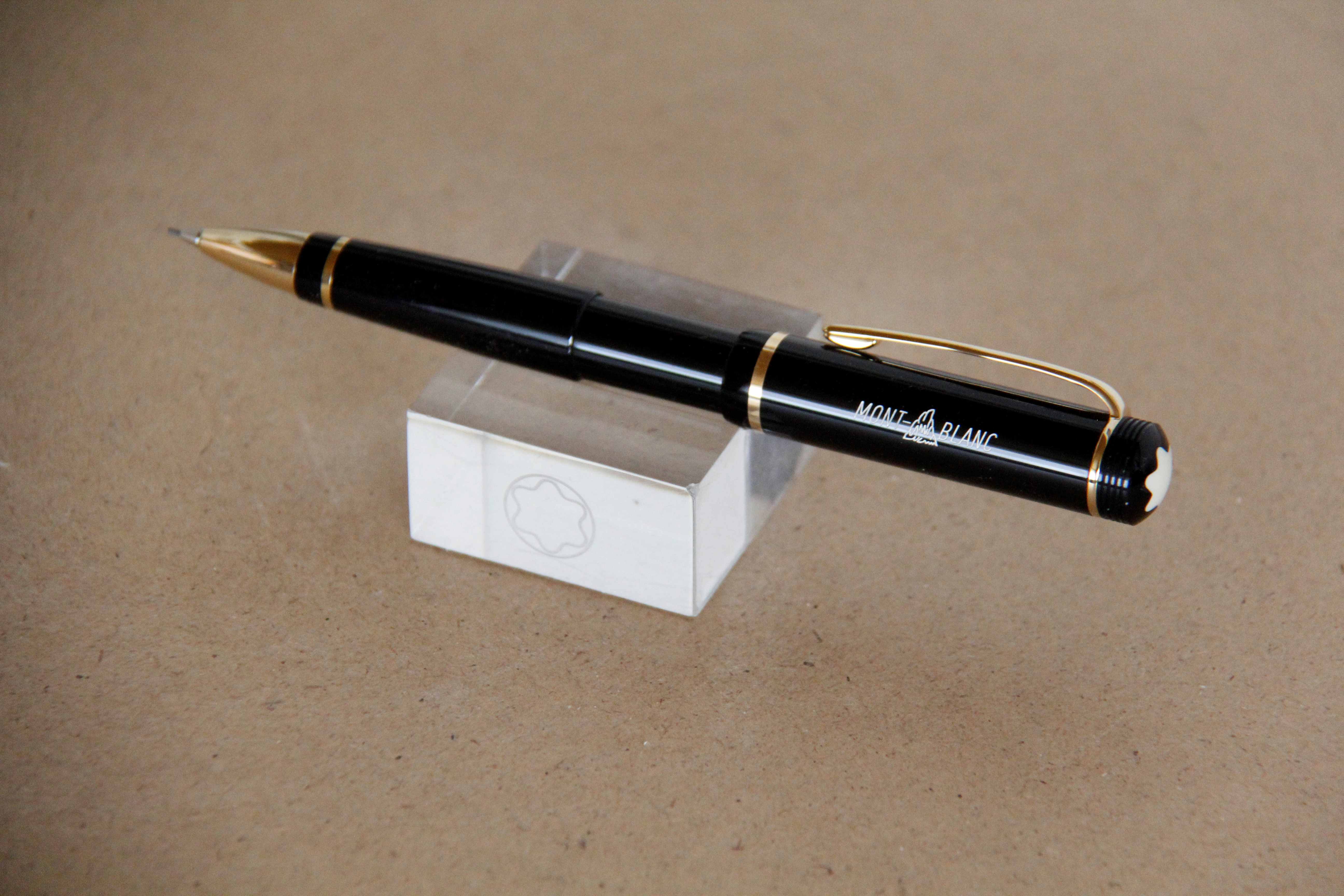2Montblanc Aniversary II 1X (DB auf Sockel 1).JPG