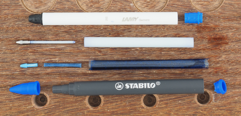 Roller-Ball-Minen von Stabilo (unten) und Lamy