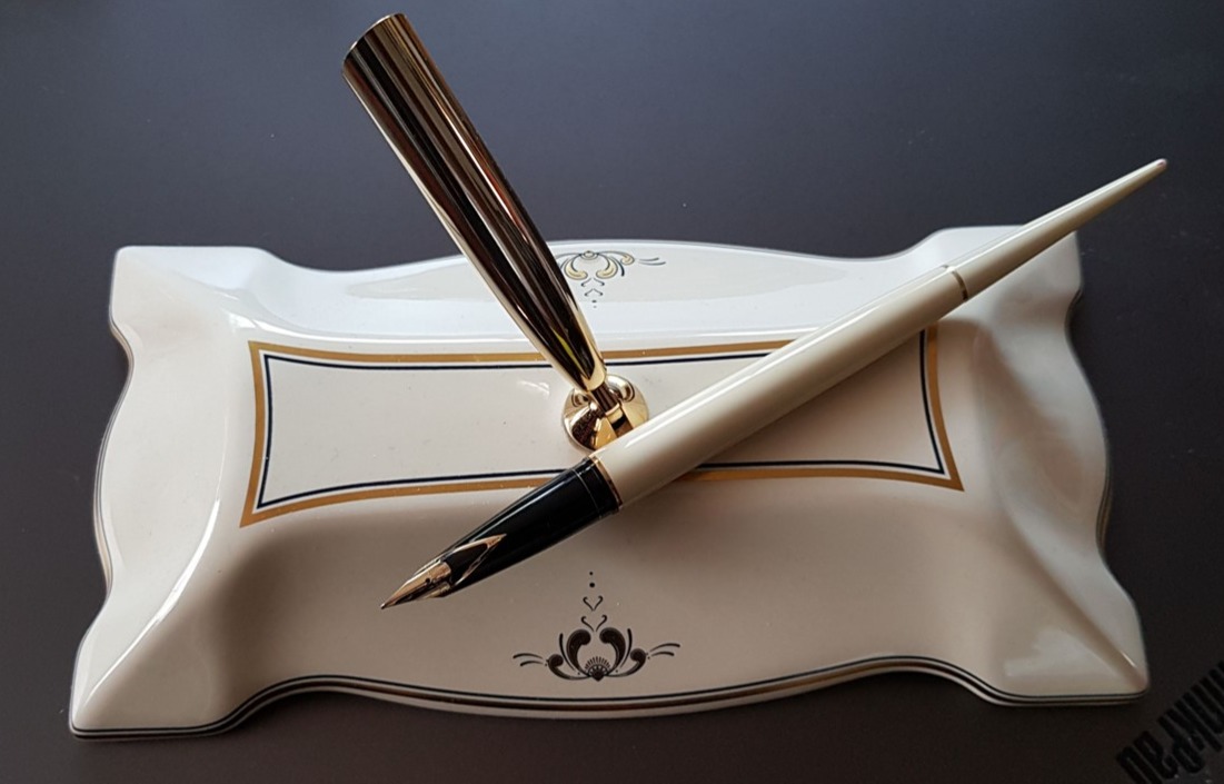 Sheaffer's Royal Doulton.jpg