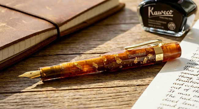 Kaweco Sport Füller aus Epoxidharz mit Goldflocken