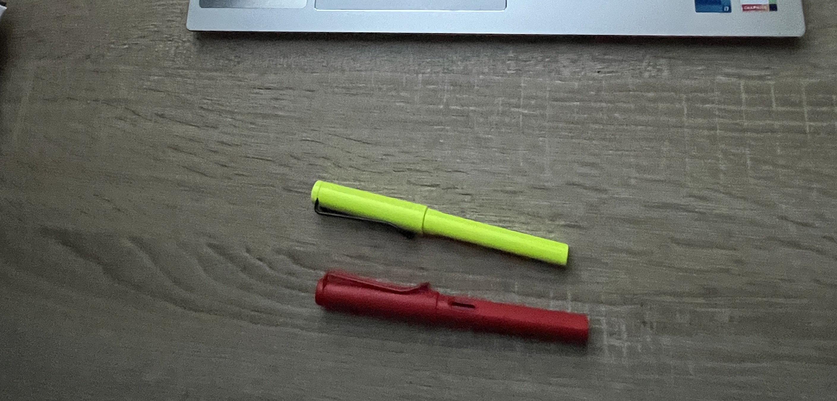 Lamy Neonyellow.JPG