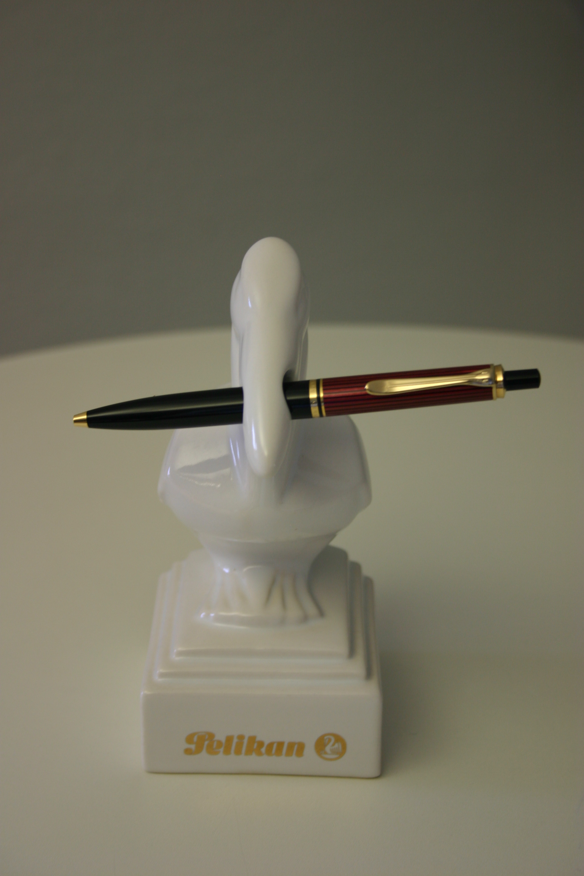 Pelikan Figur groß (4).JPG